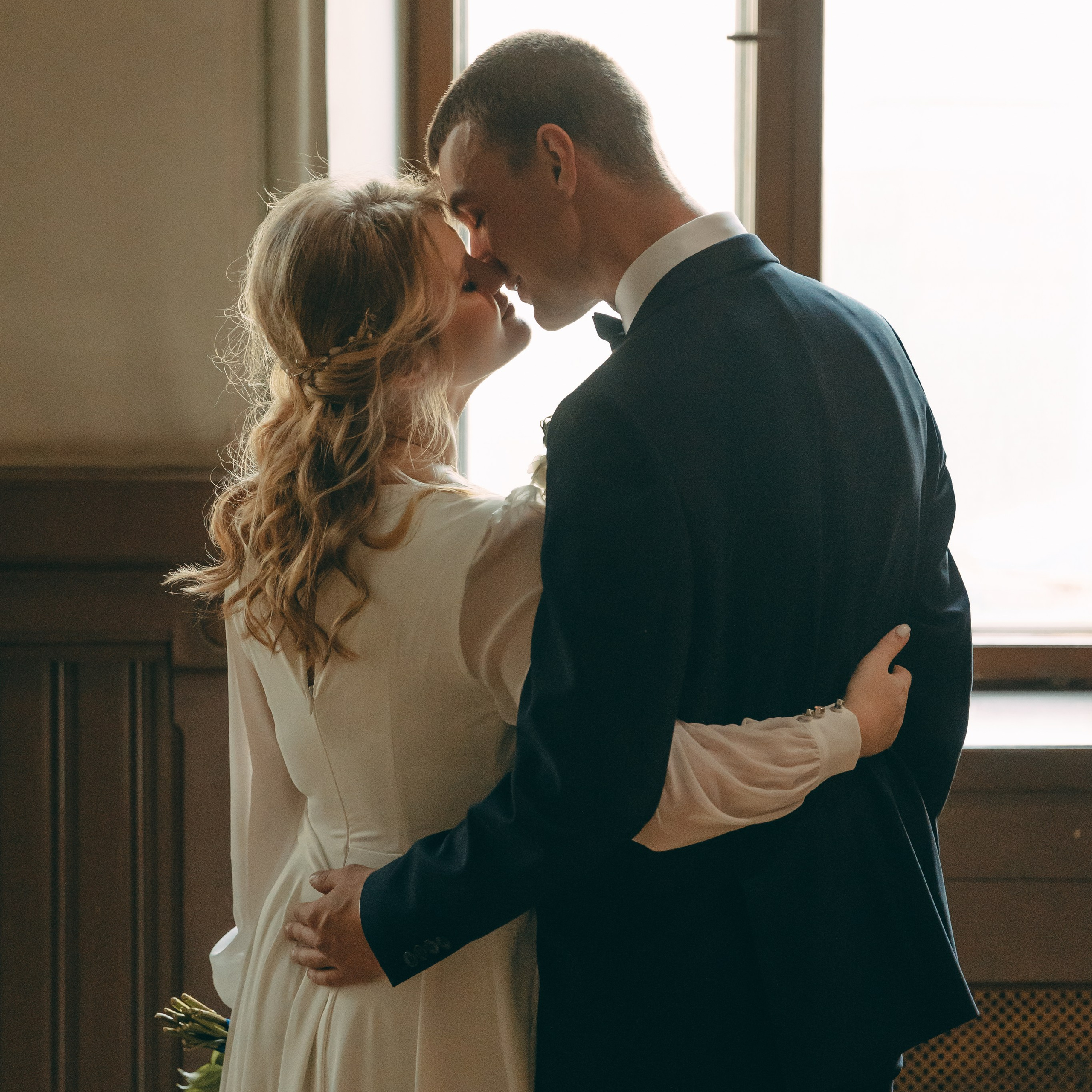 Надя и Валера, ЗАГС Доблести и Витебский вокзал