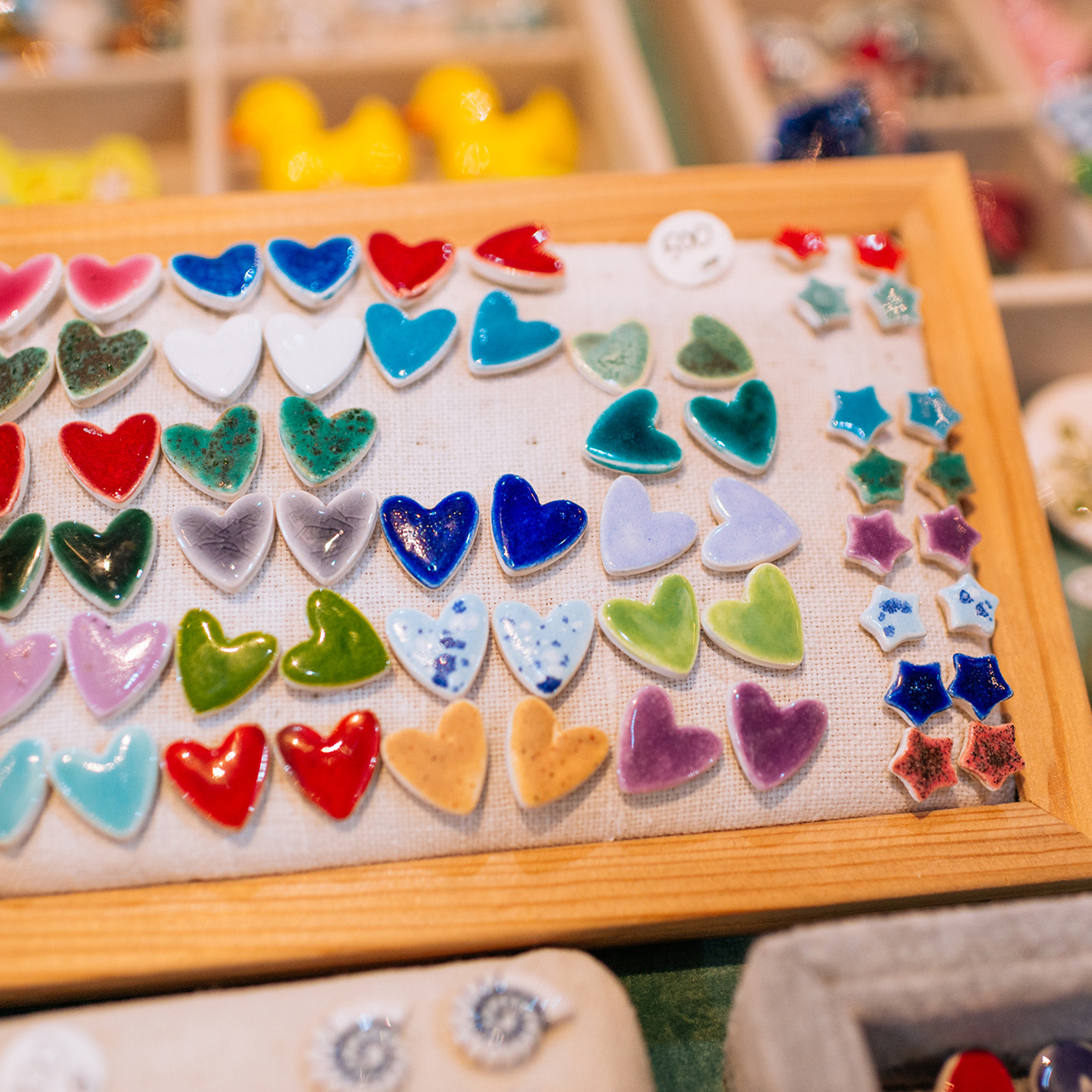 Elizabeth Madar. Аксессуары из керамики