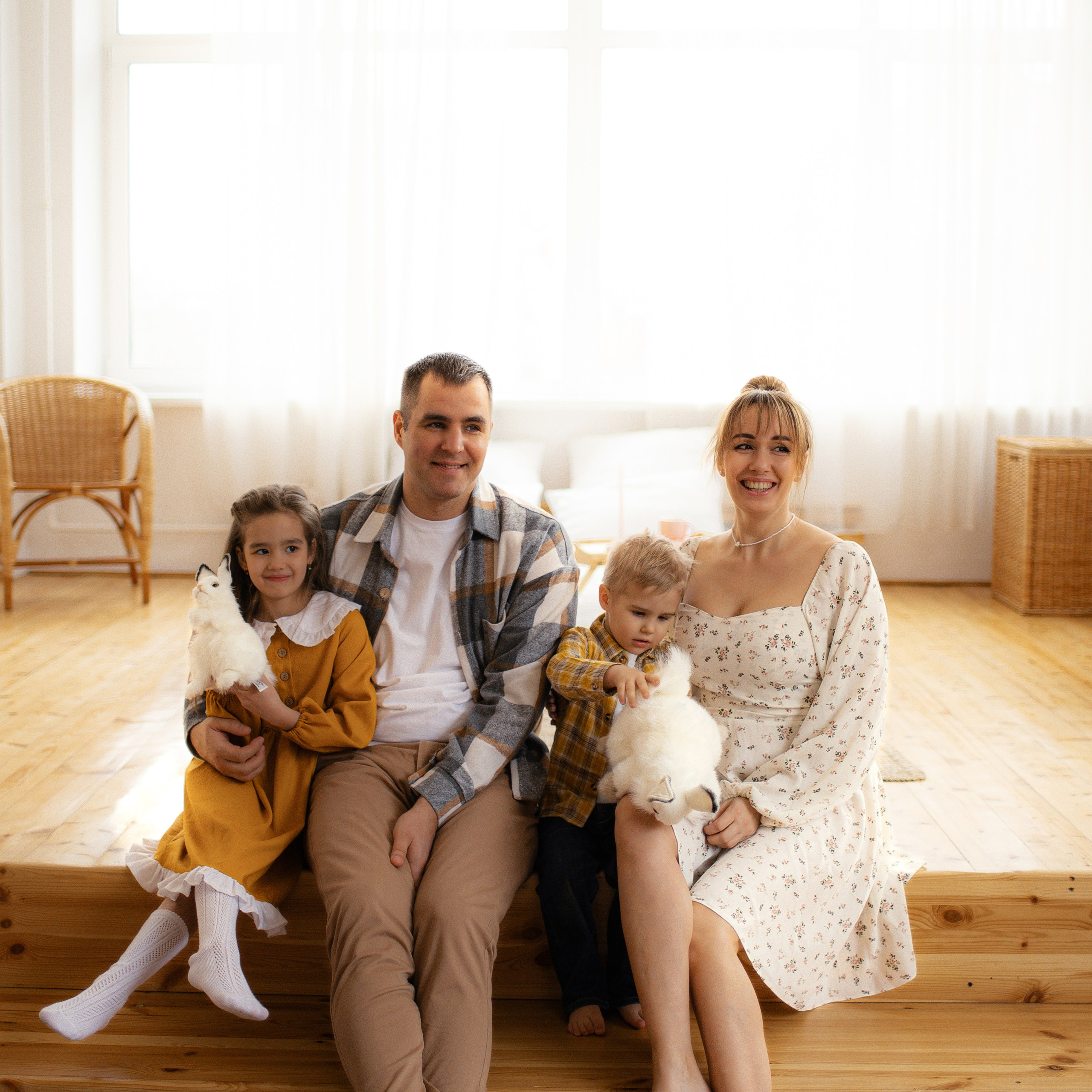 Семейная фотосессия в&nbsp;студии