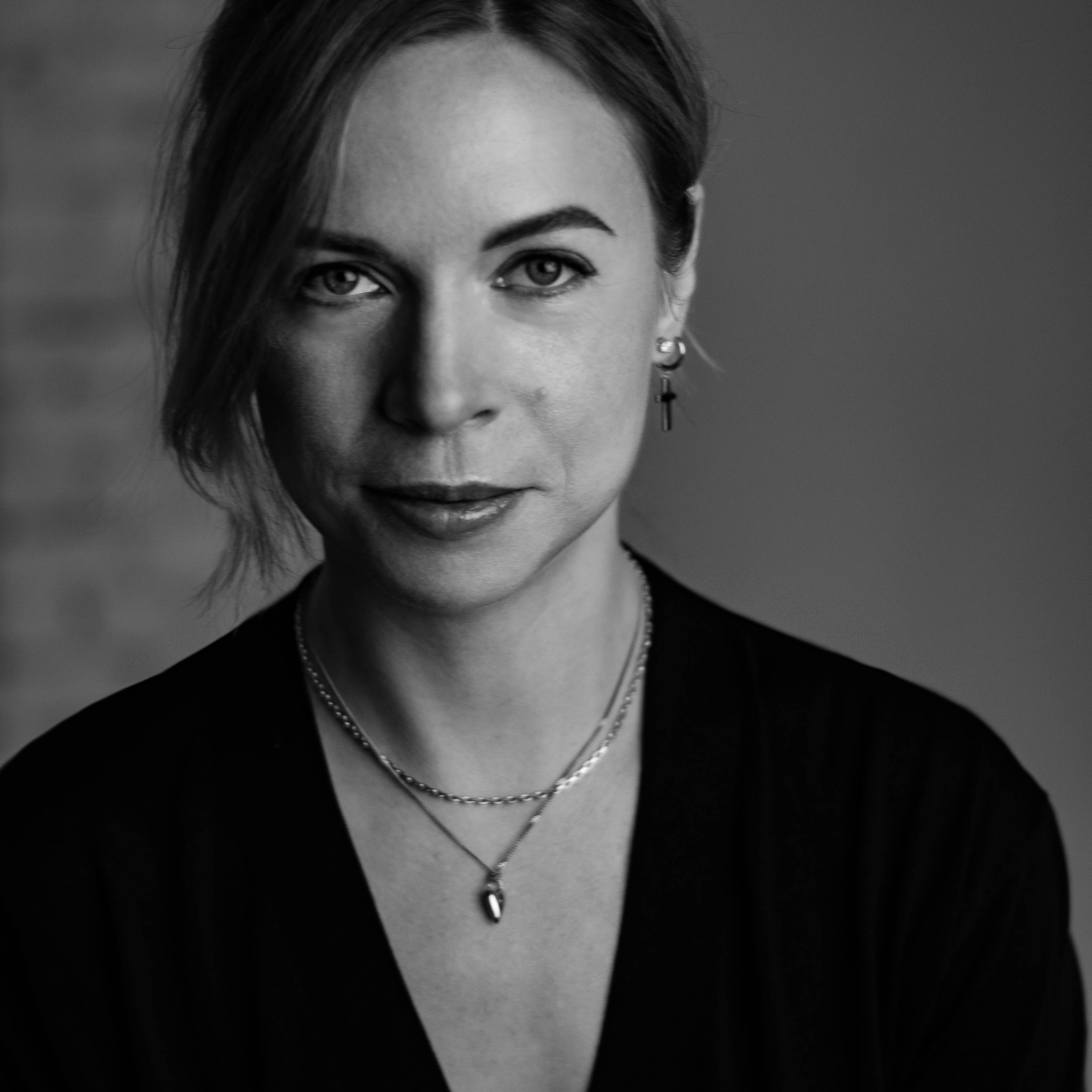 Студия. Ира