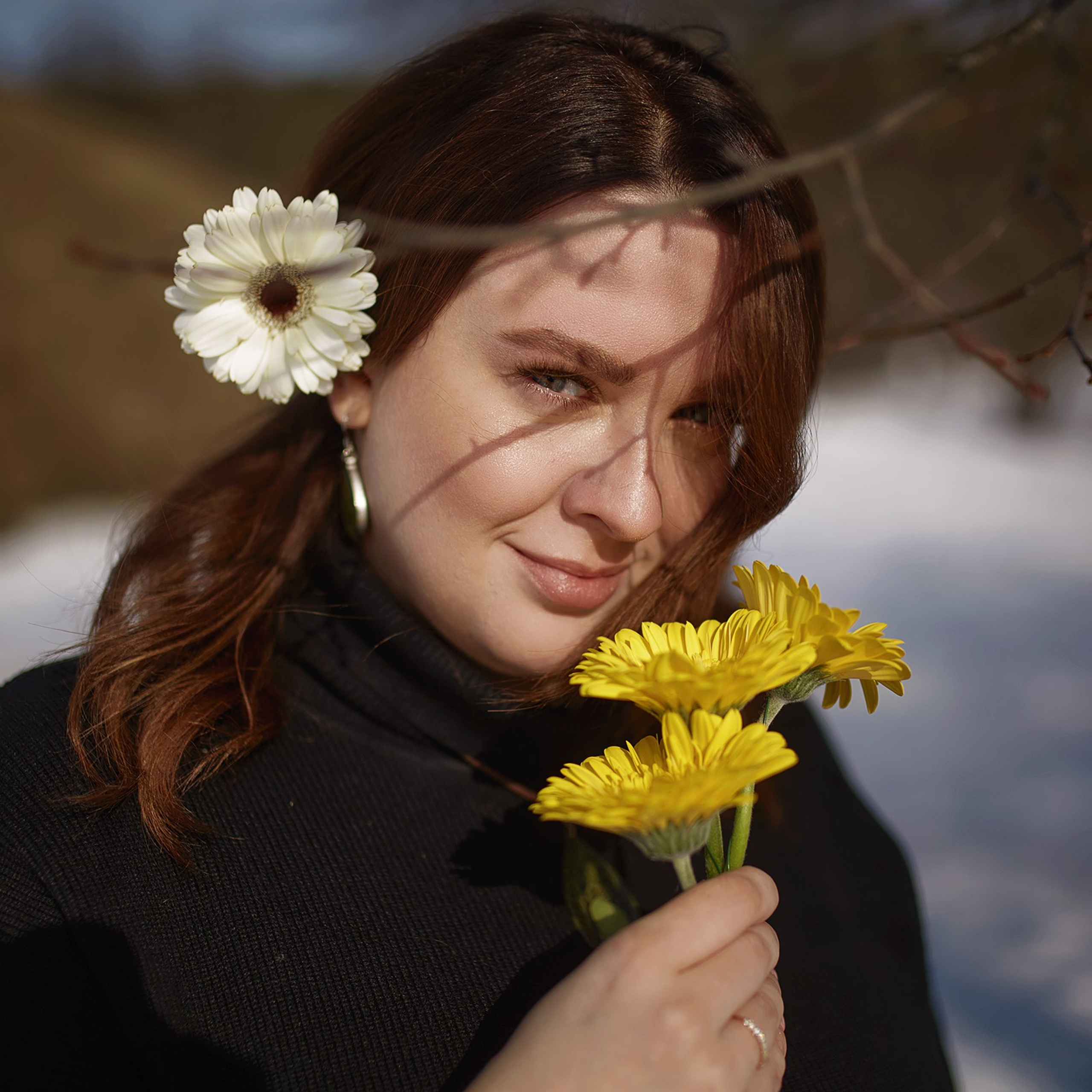 Девушка и март