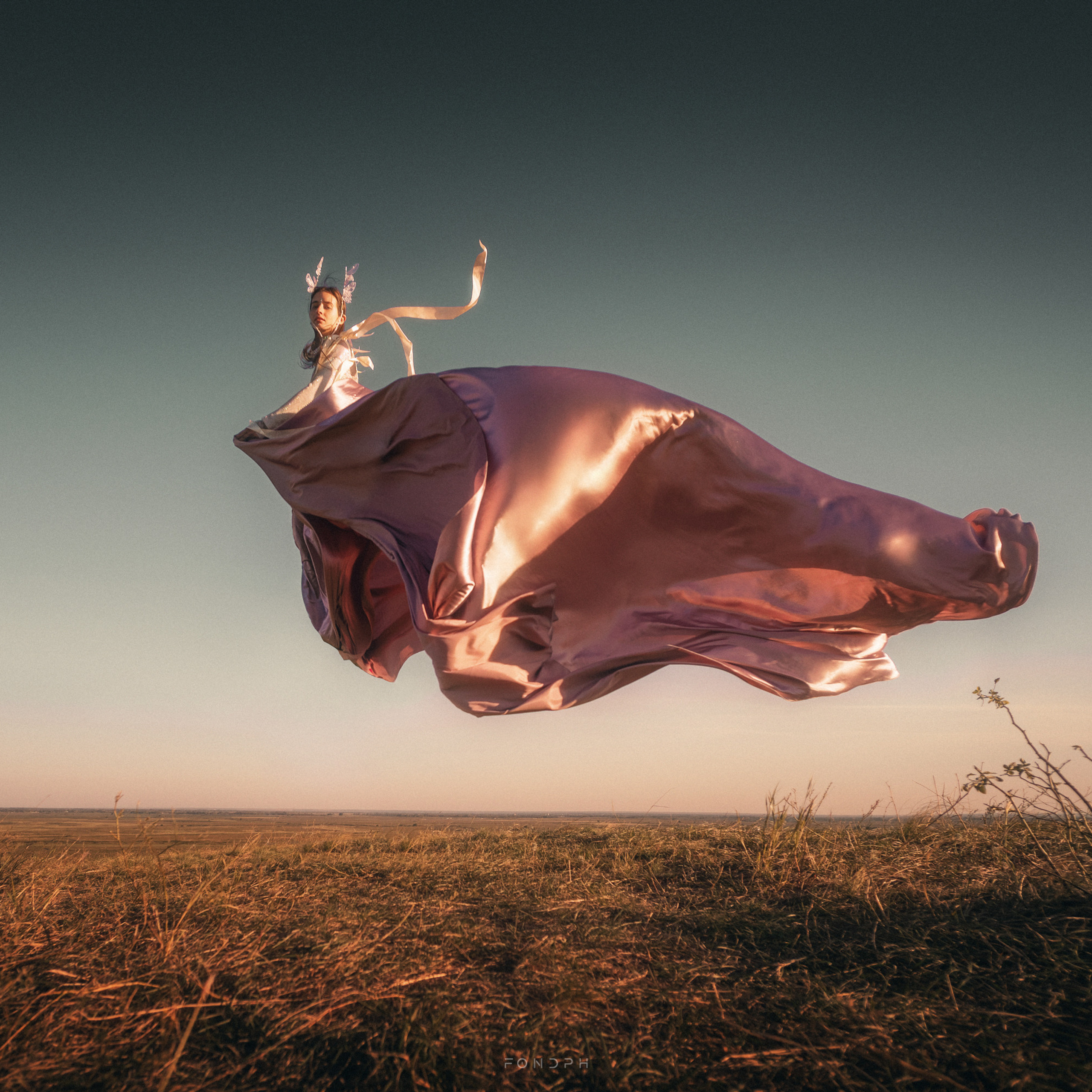 Feedback. Night art photographer Sergey Savenko Rostov-on-Don FONDphoto FONDph