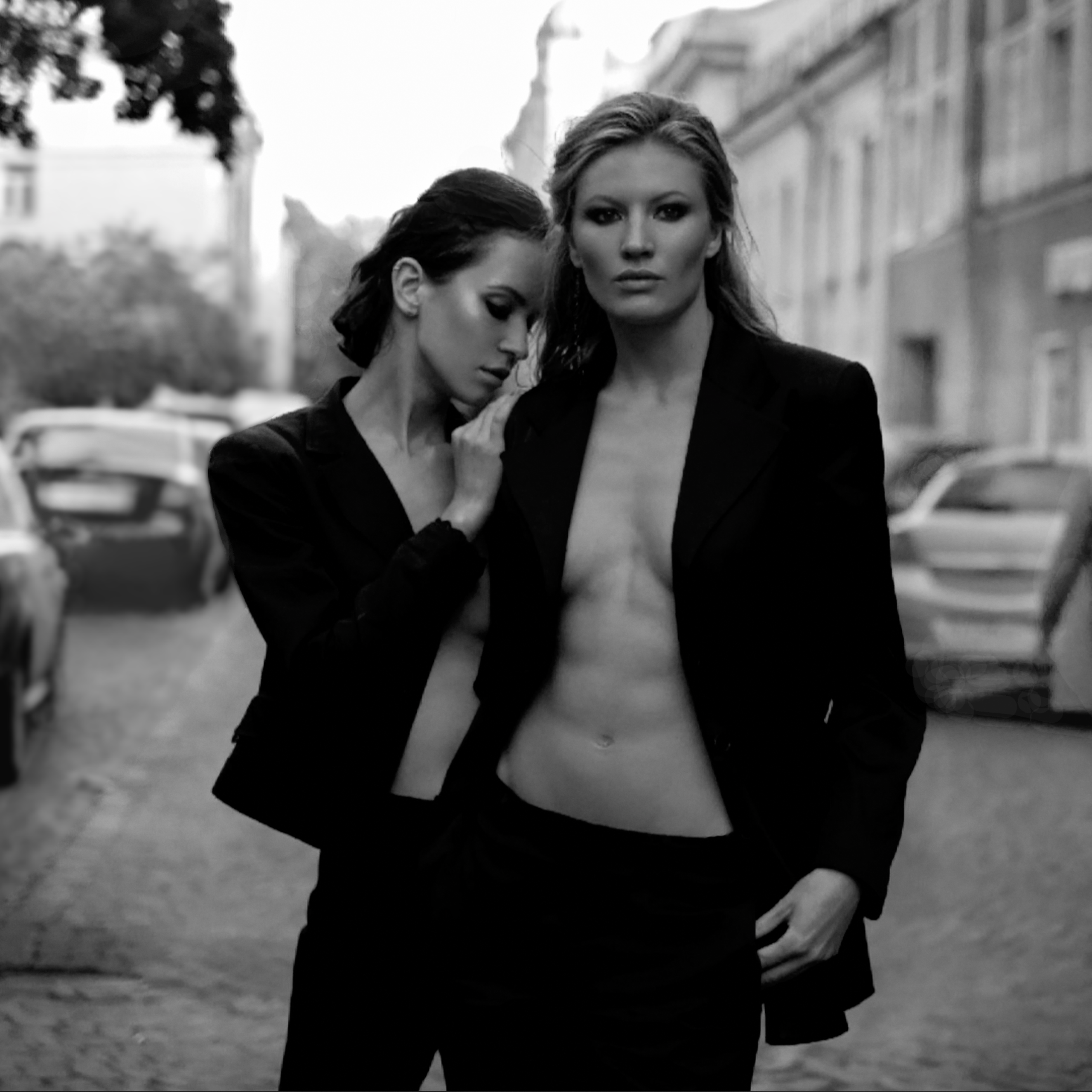 - фотосессии в эксклюзивных образах в  СПб и Москве. провожу регулярны. Фотограф Облако Александра