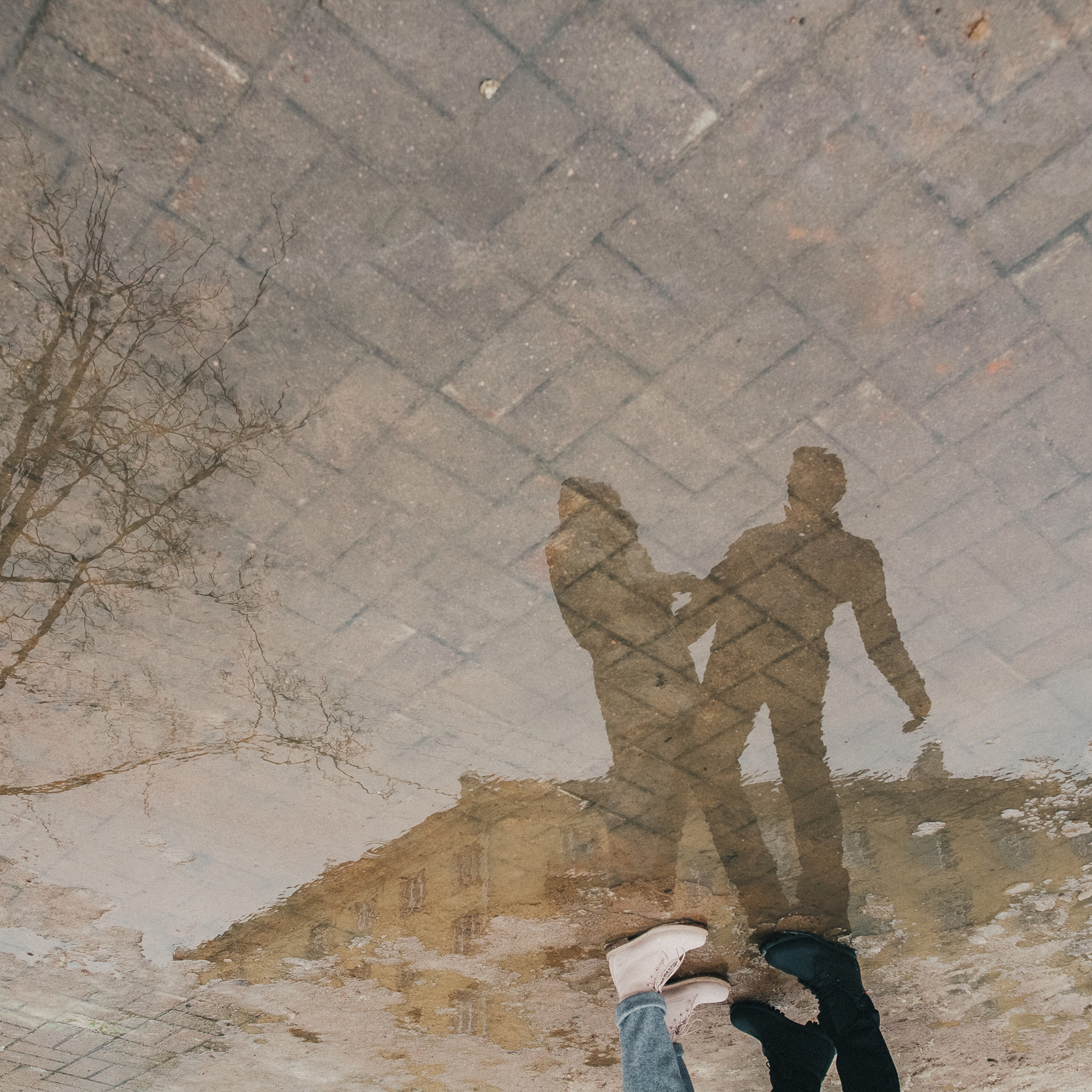 Субботняя прогулка Максима и Ани.