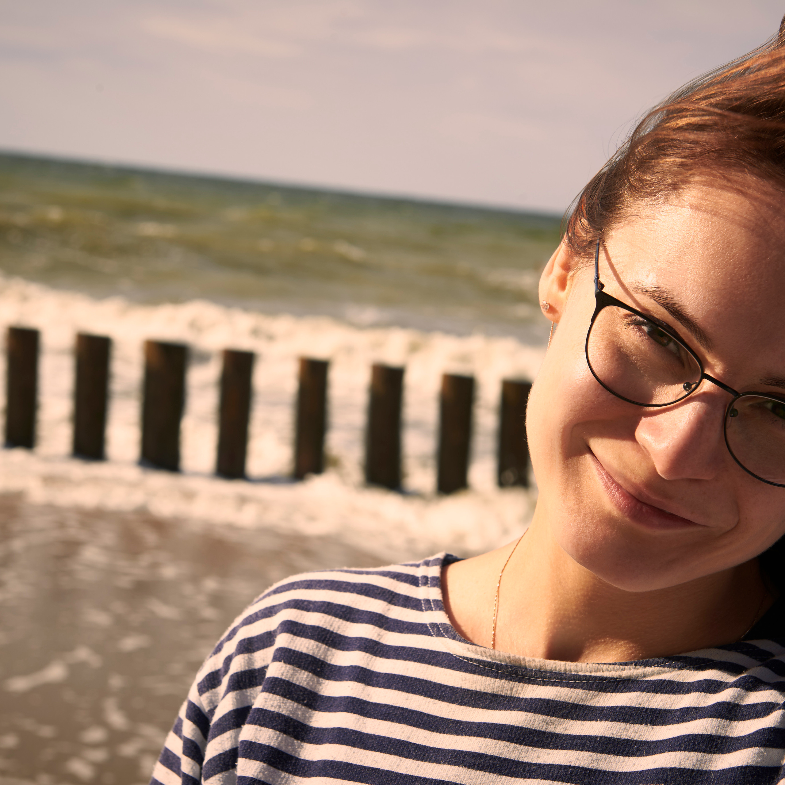 Касаясь моря