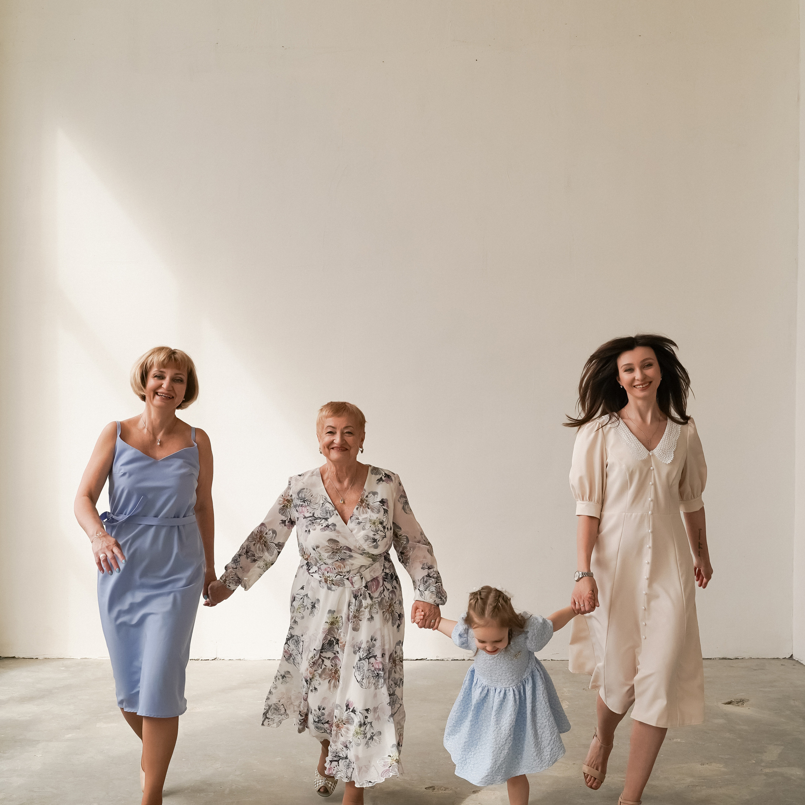 4 поколения