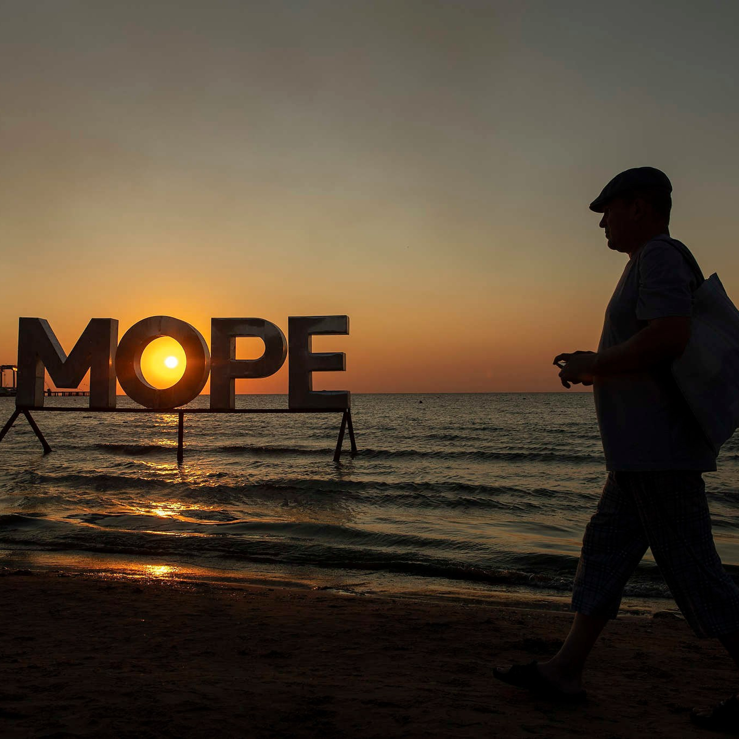 Мальчик под волной. Репортажный фотограф в Сочи — Михаил Мордасов