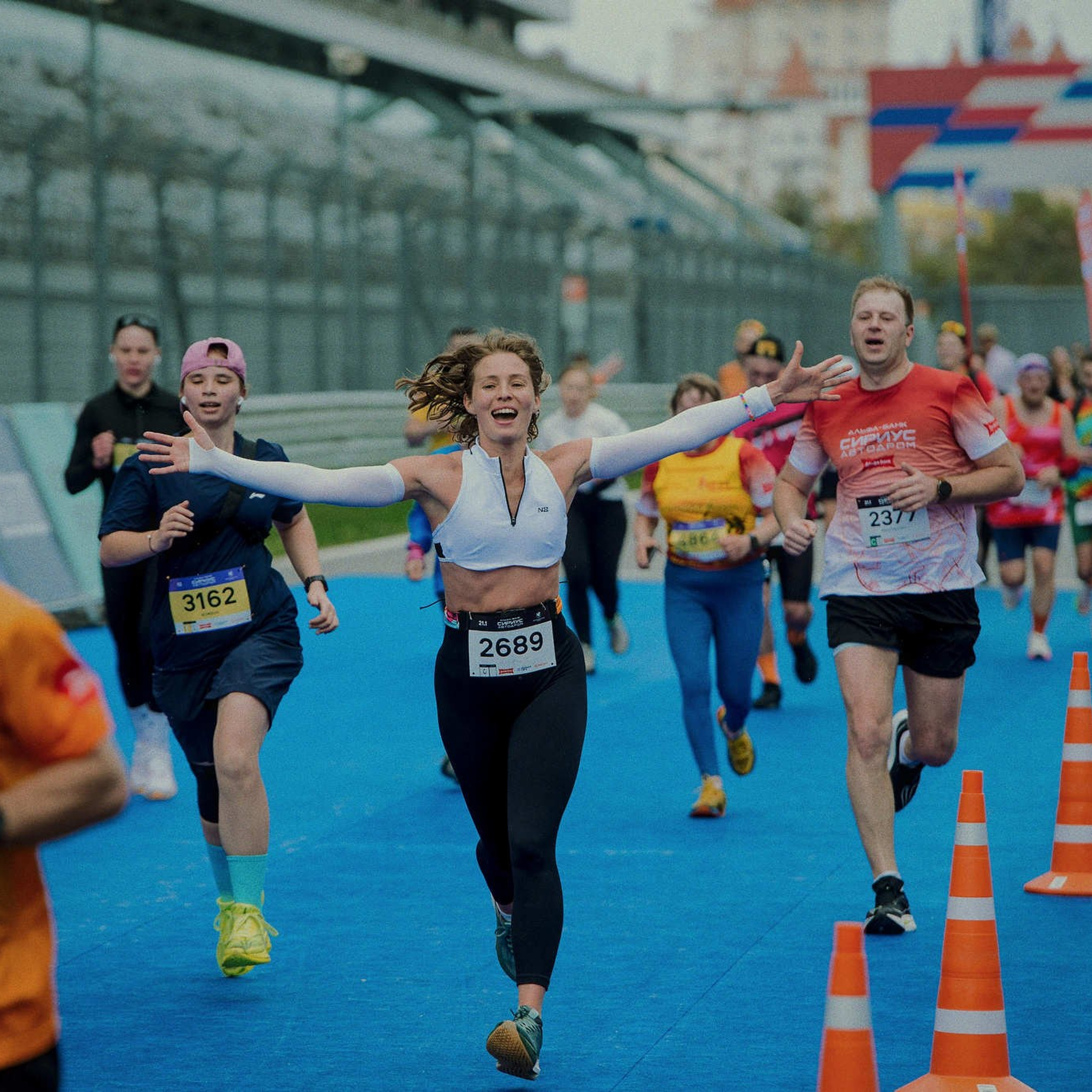 Съемка забега и марафона на RAY Сириус Автодром 2025. Репортажный фотограф в Сочи — Михаил Мордасов