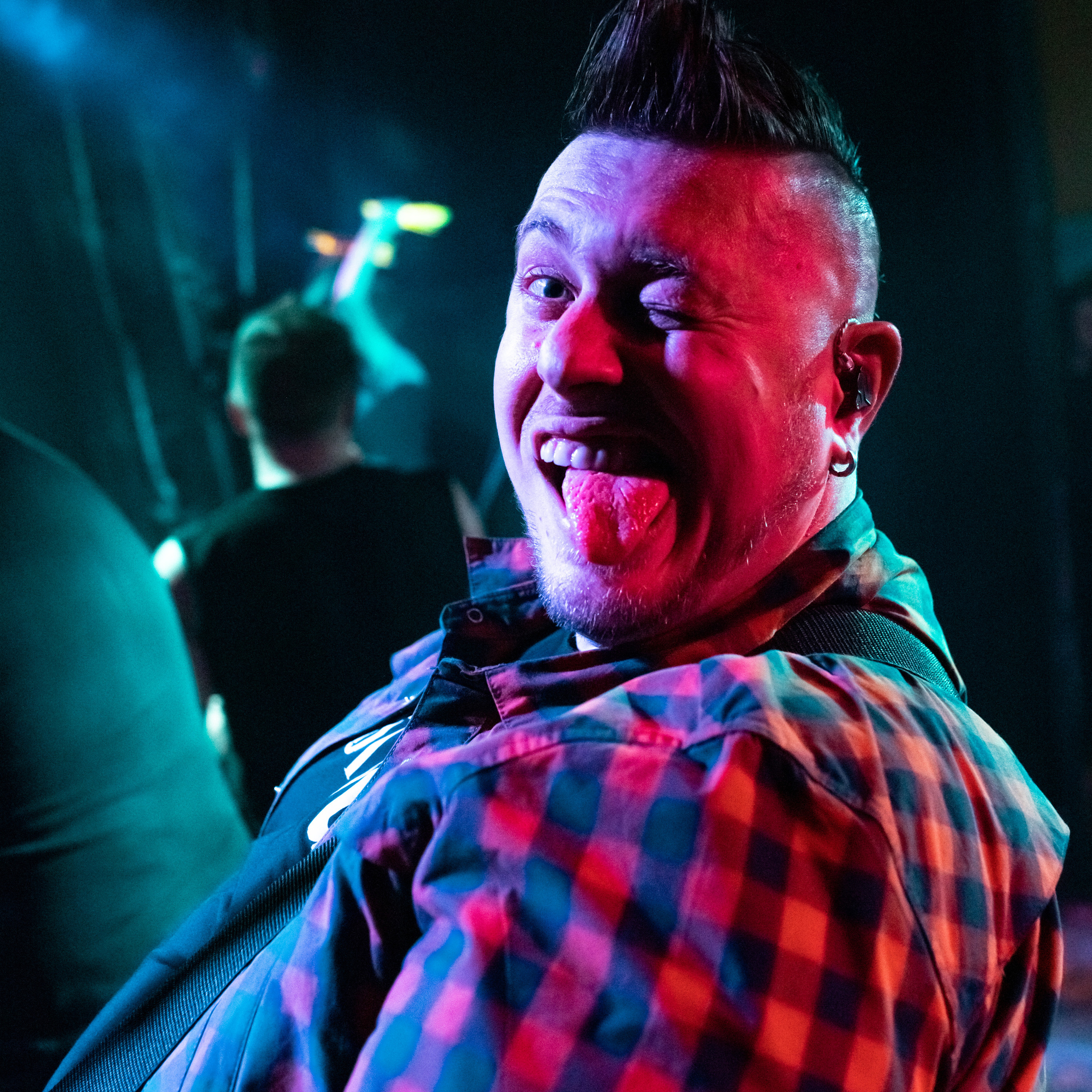 ВКЛЮЧАЙ МИКРОФОН!