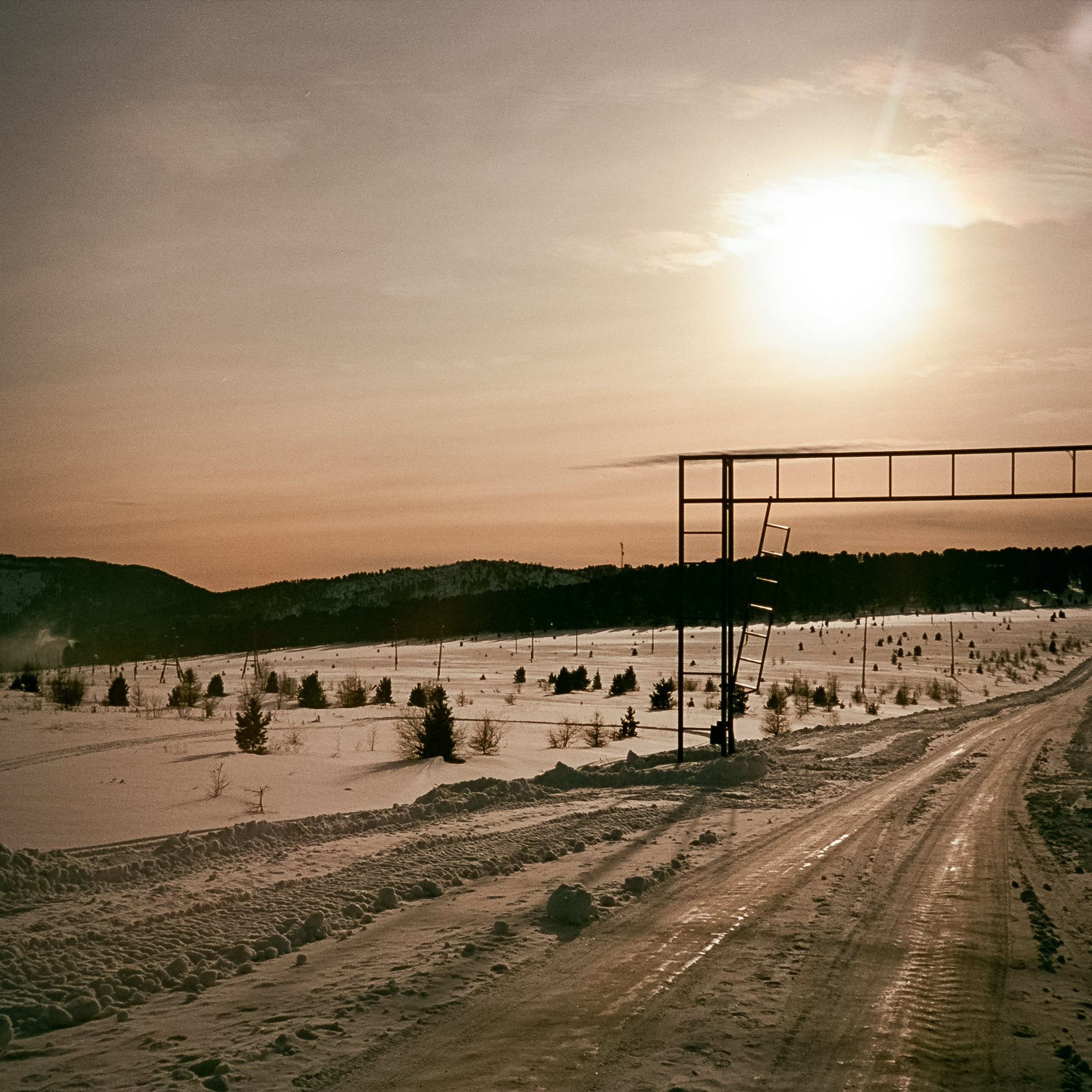 Семинский перевал / 19 декабря 2023 года (-18℃) / Kodak Aerocolor IV