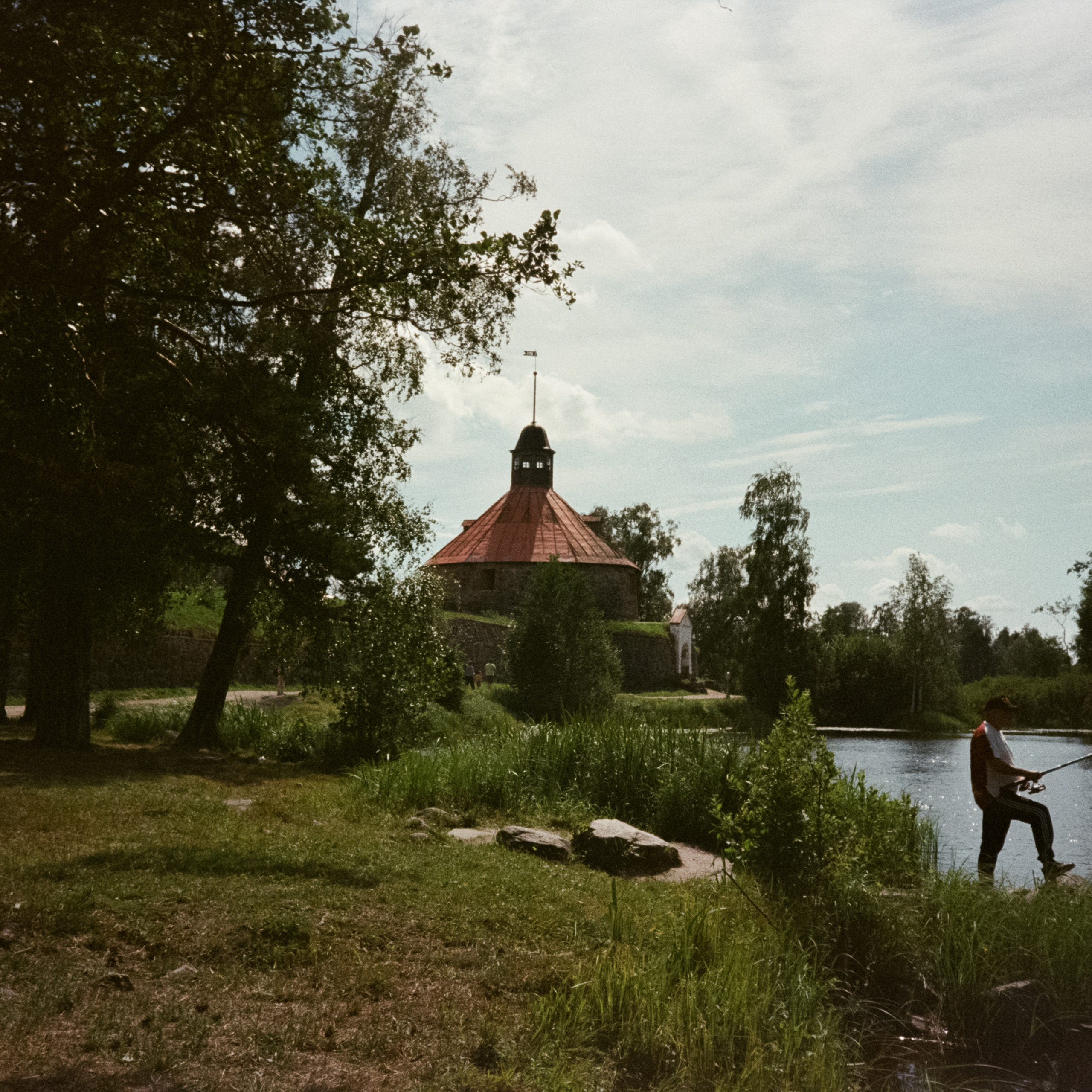 Восходы на озере Отрадном, остров Каменистый / Fuji superia 200 (просрочка)