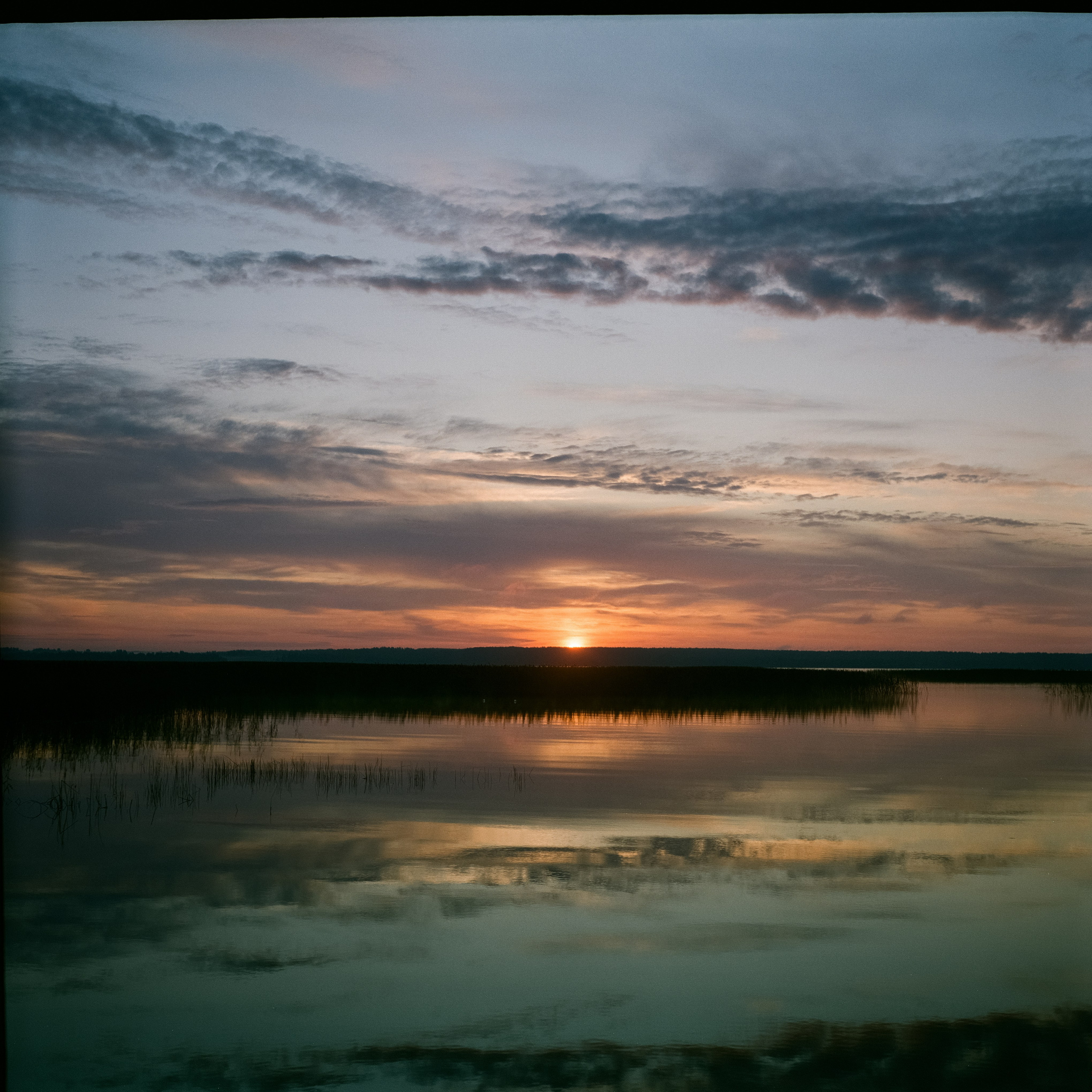 Серия закатов на озере Отрадном / Super Fujica-6 / Fujifilm Reala 100