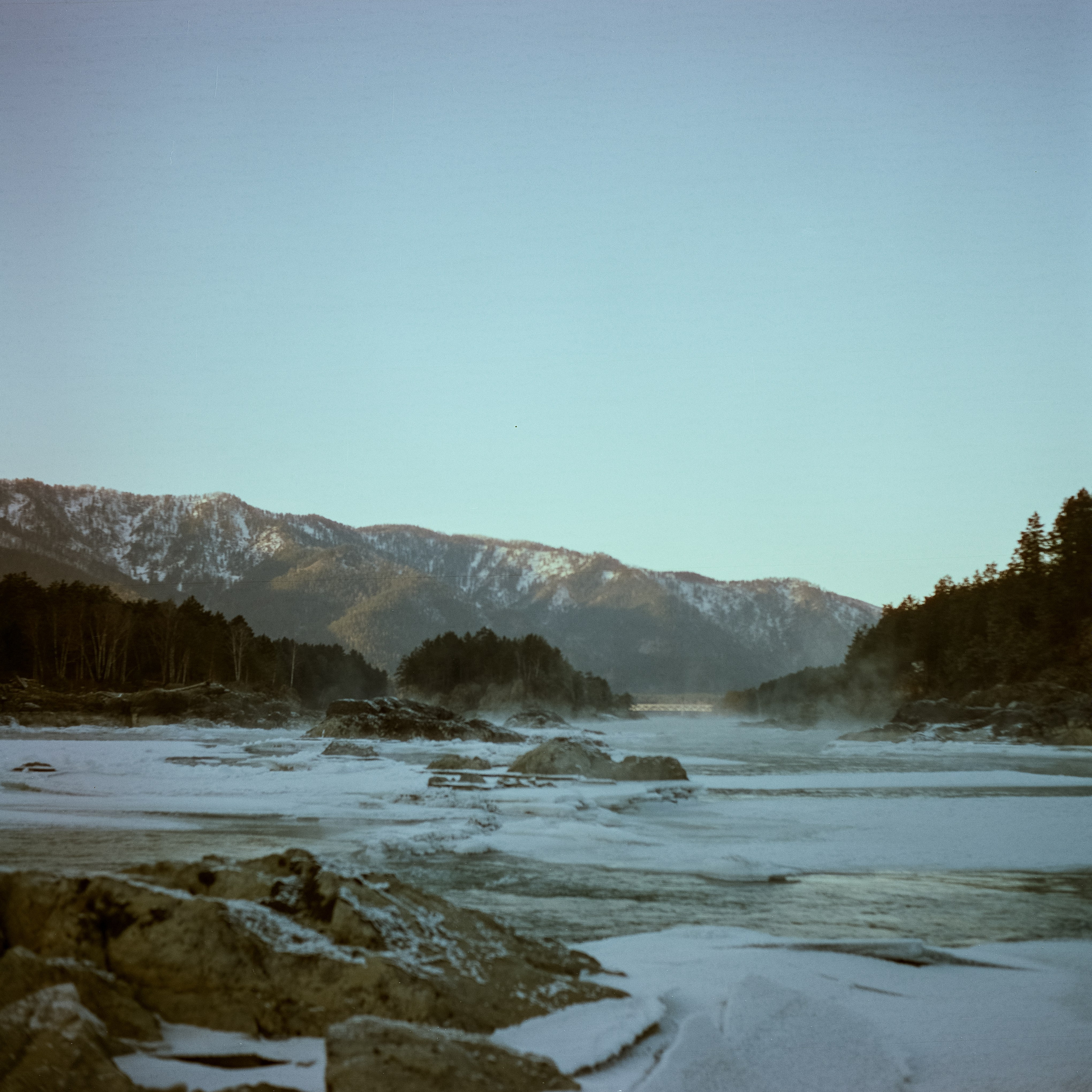 Кызыл-Таш, Кедровый остров / 11 декабря 2023 года (-25℃) / CineStill 50D