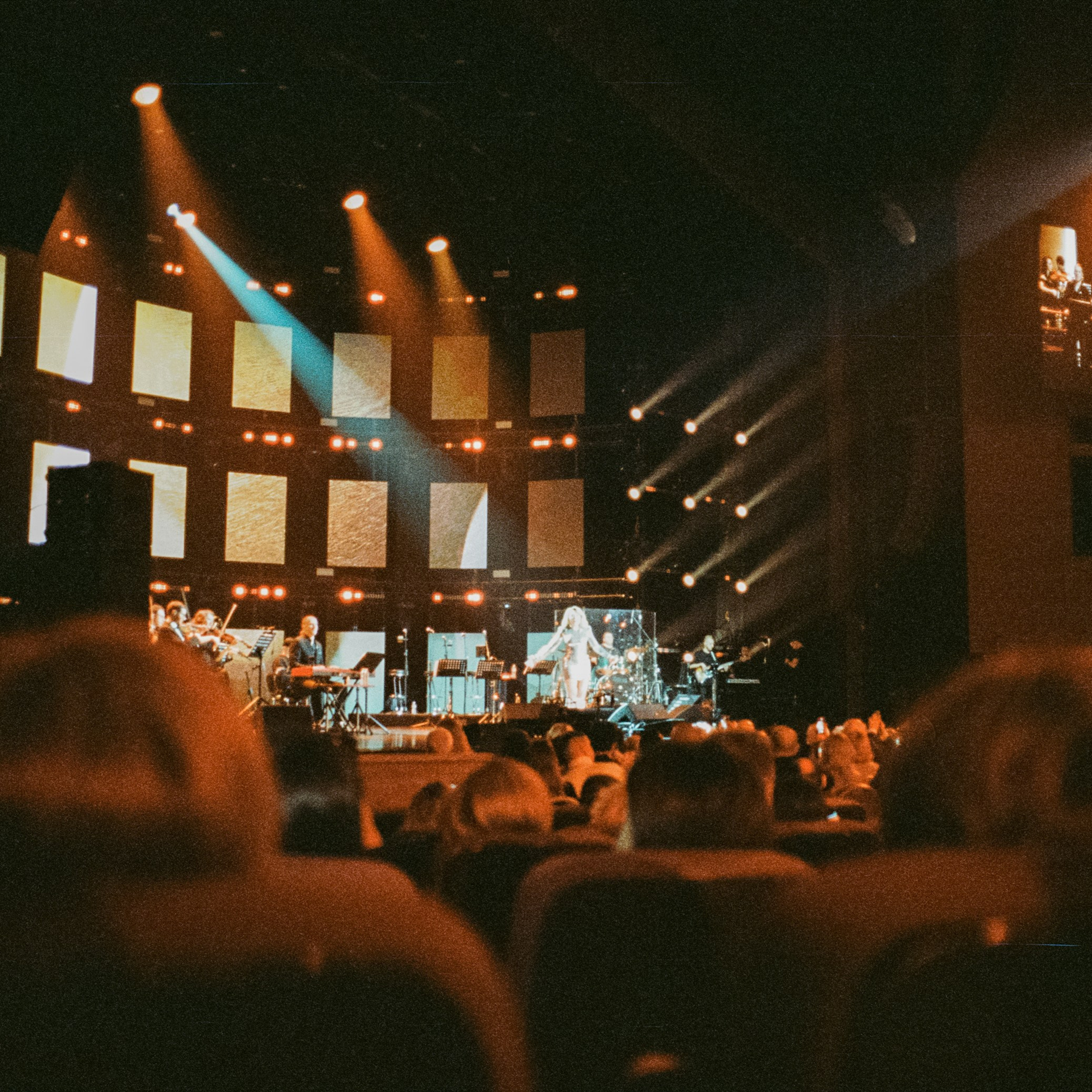 Концерт Любовь Успенская Крокус Сити Холл / Консерватория