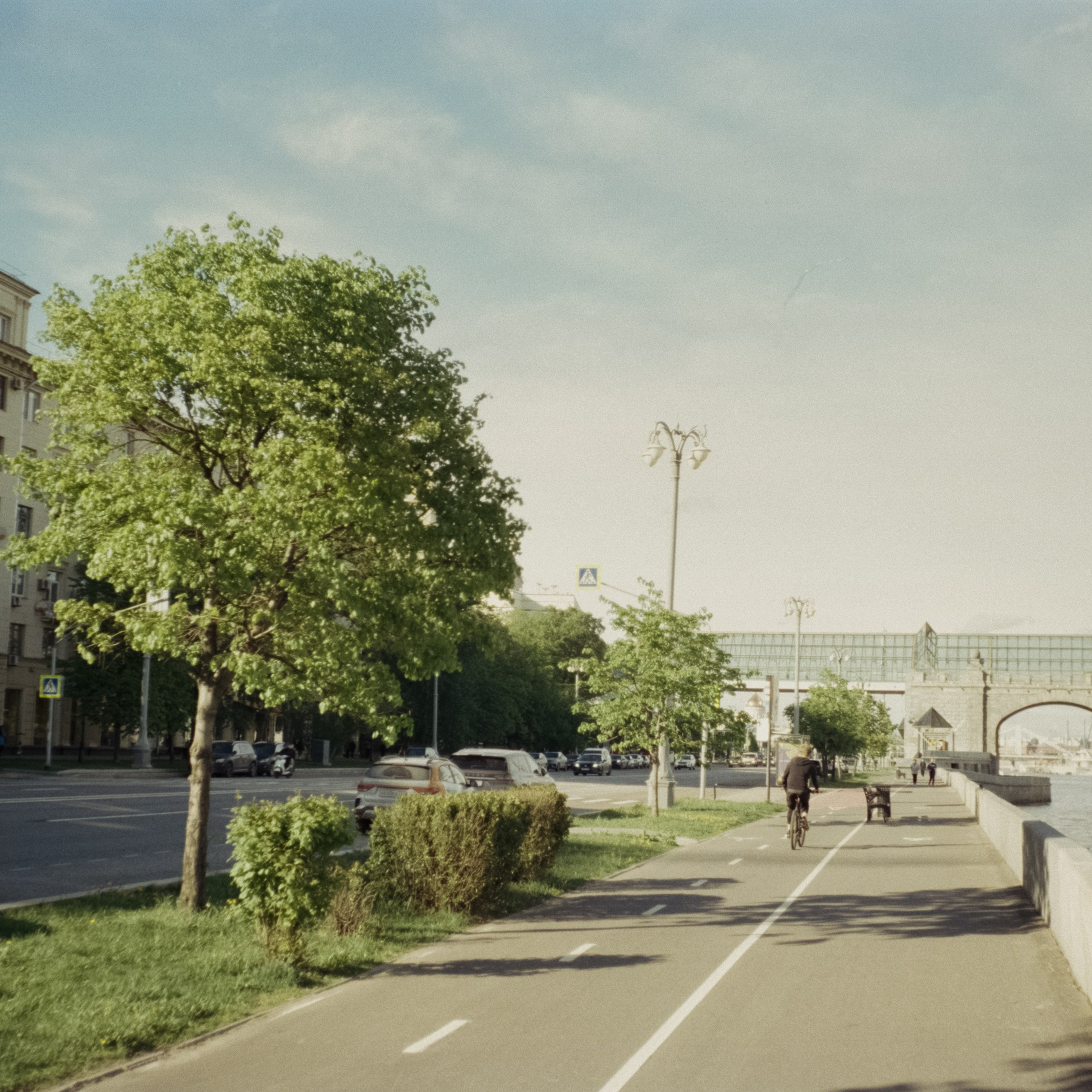 Ricoh FF-1 gray | Perspekriva expired Vision 200D | Фрунзенская набержная 5 мая 2025 года