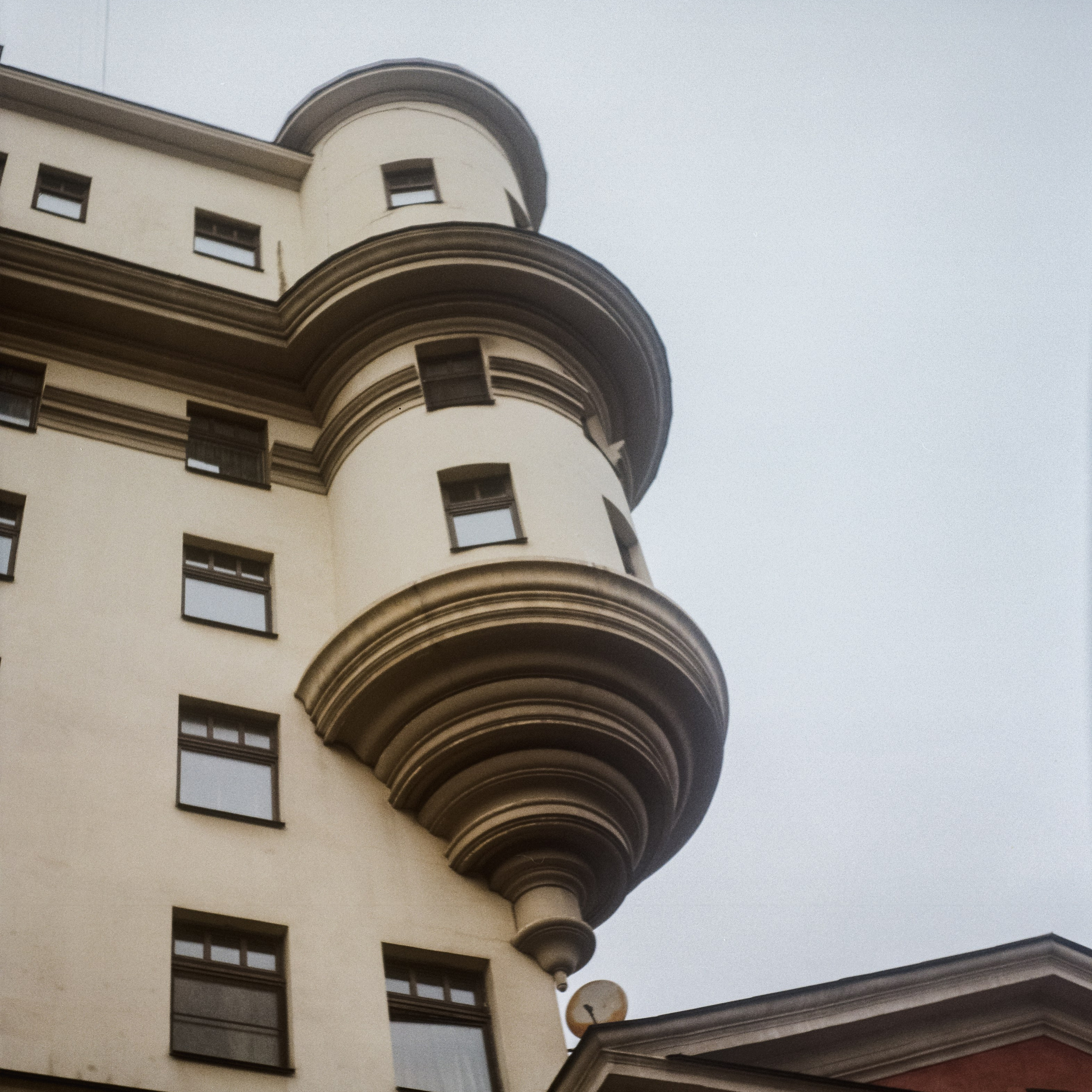 ул. Большая Полянка и Музей Тропинина / Kodak Gold 200 / Konishiroku Pearl II