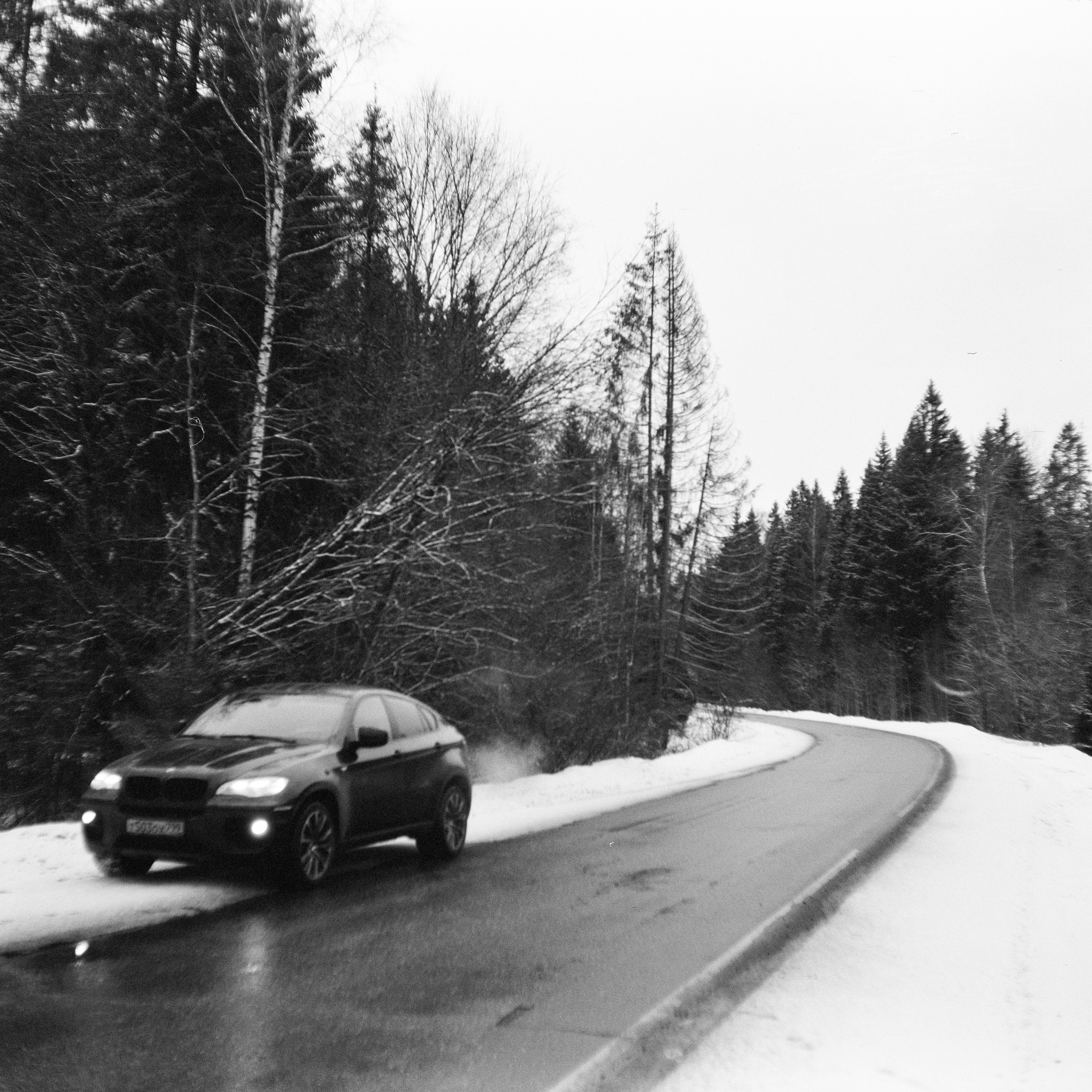 Franka Solida III / Kodak Double-X Aerographic ISO 400