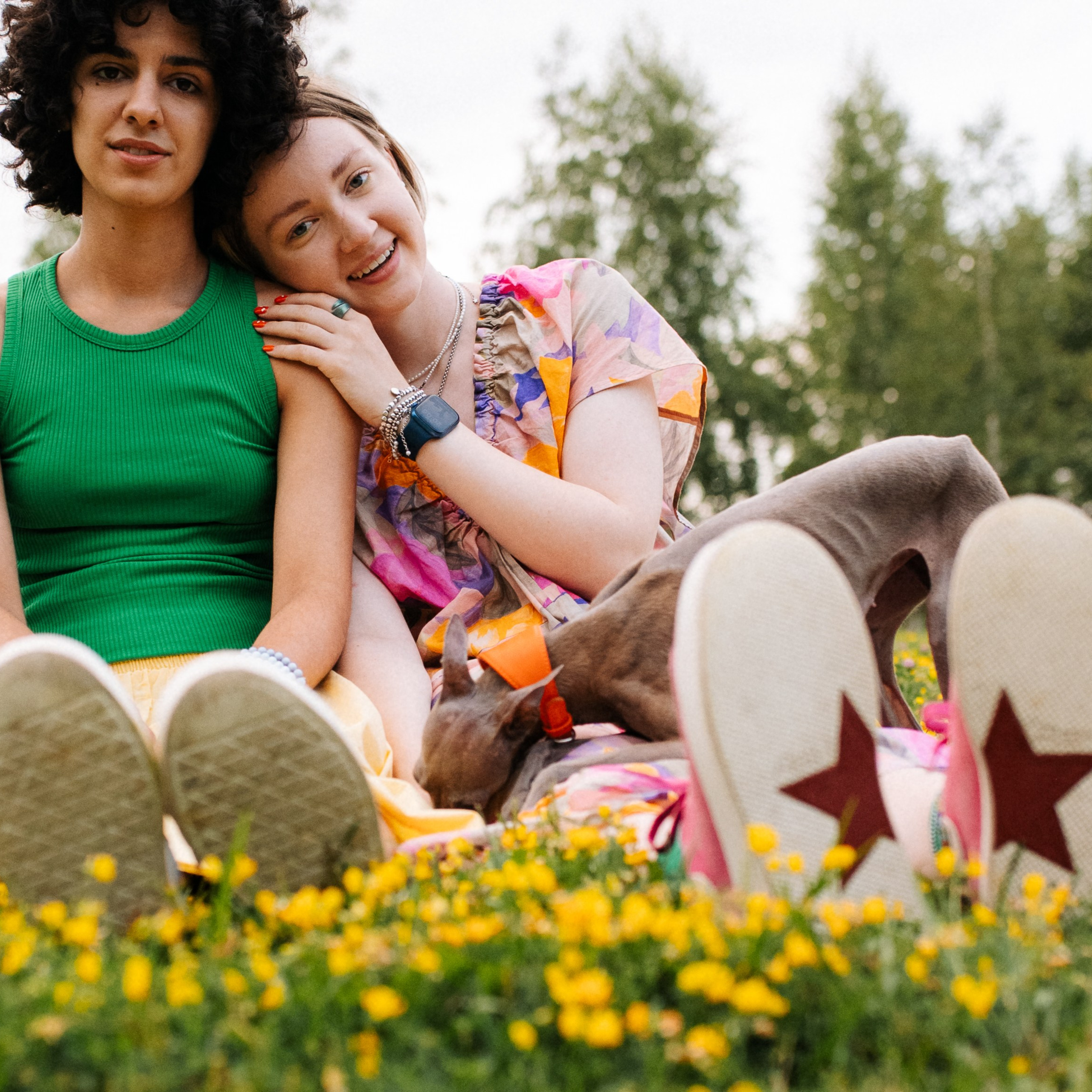 Хвост, смех и лучшие подруги