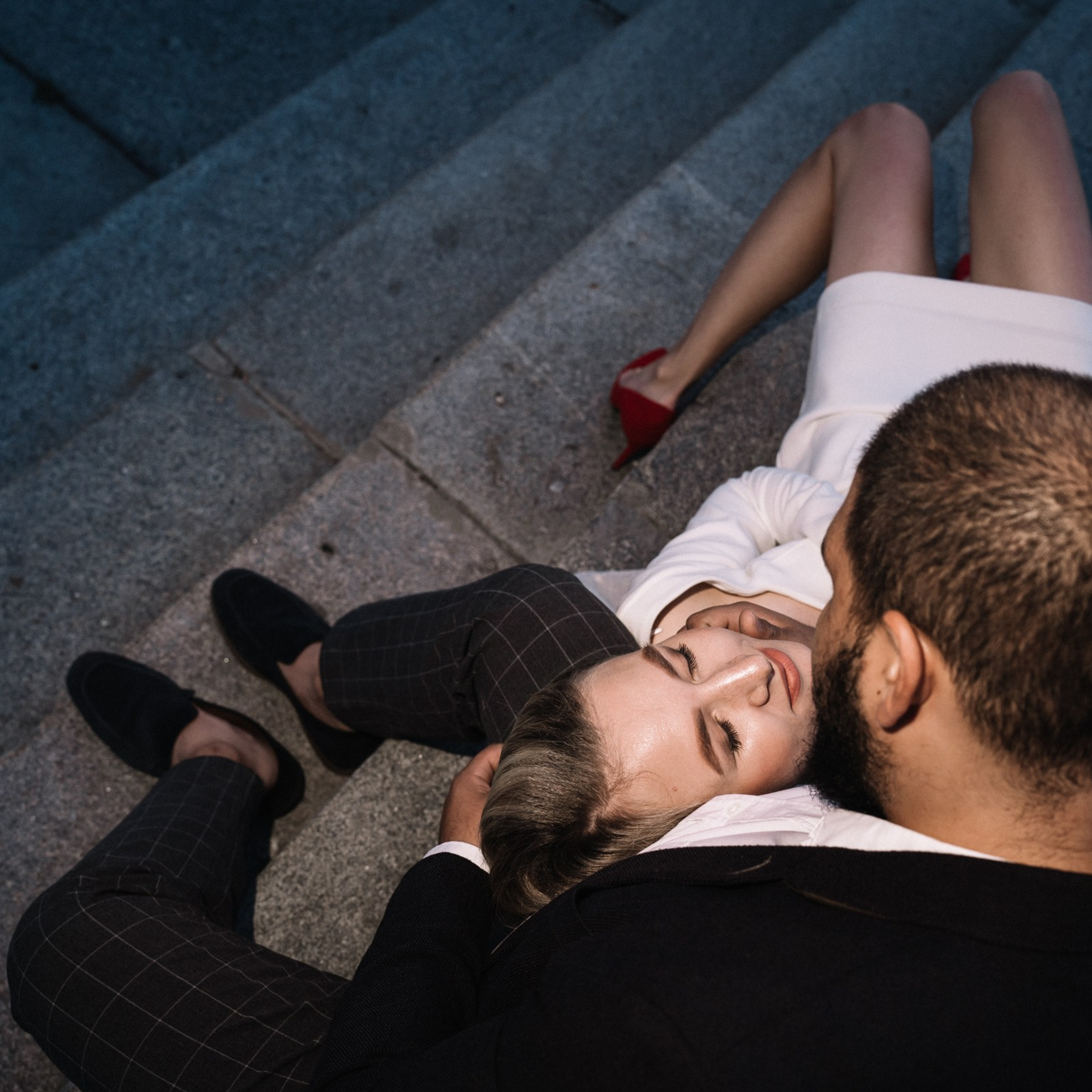 На рассвете в городе