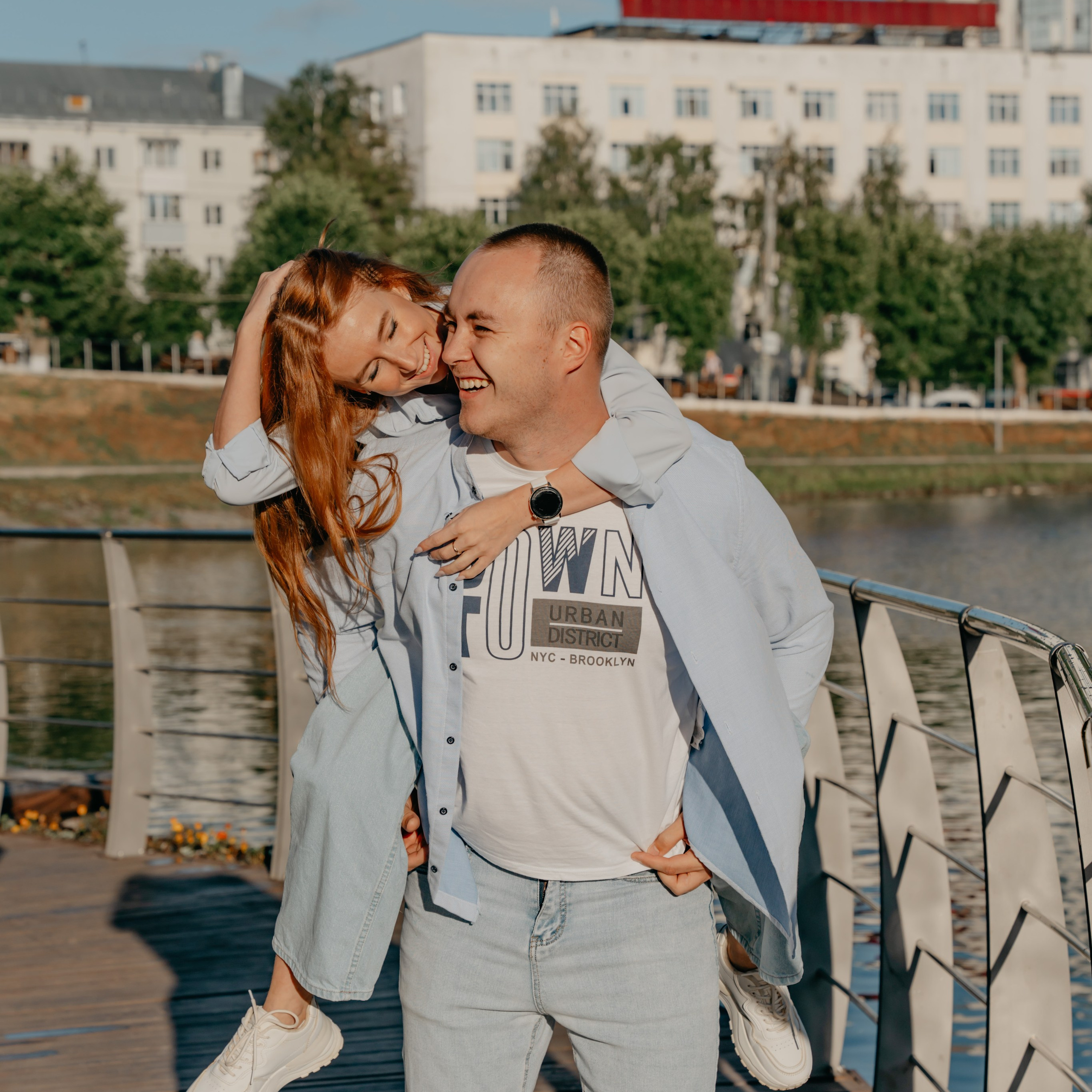 Закат. Цирк. Мы