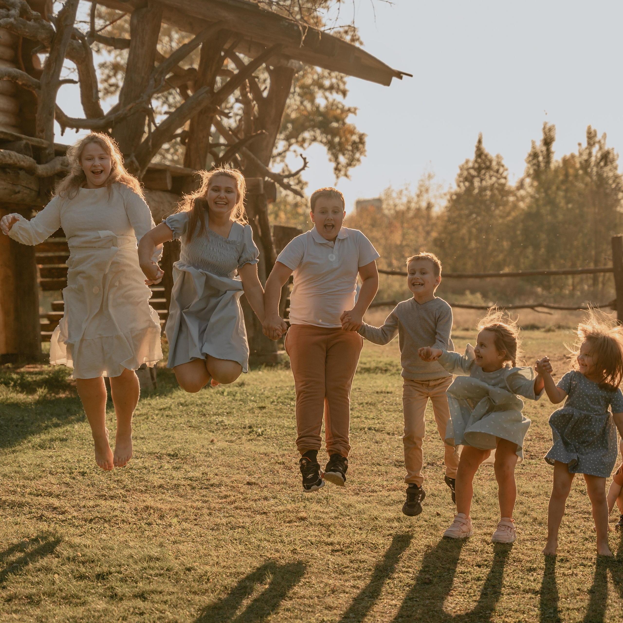 Дружная семья.10 человек