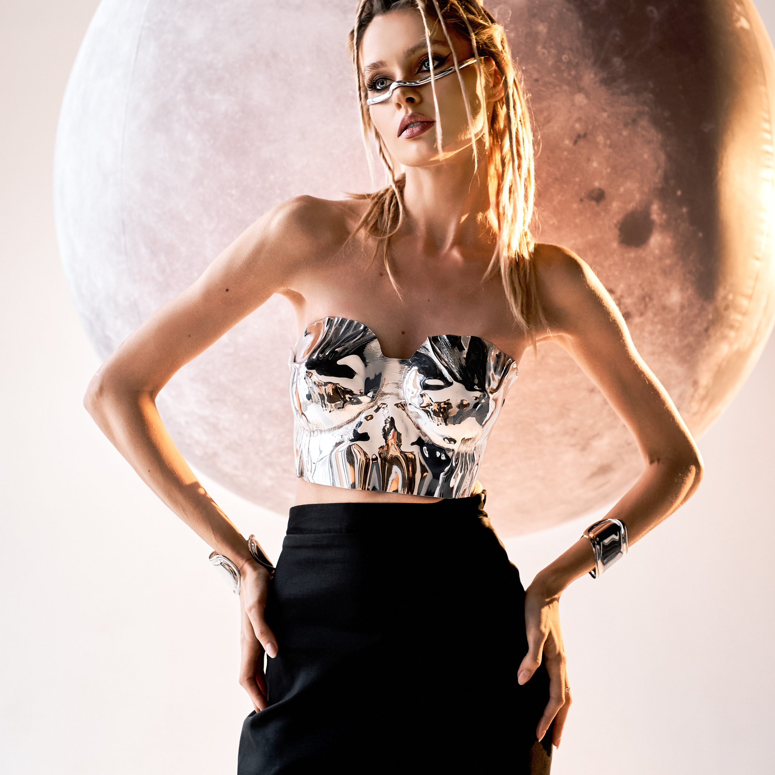 Kustova Kristina | MOON