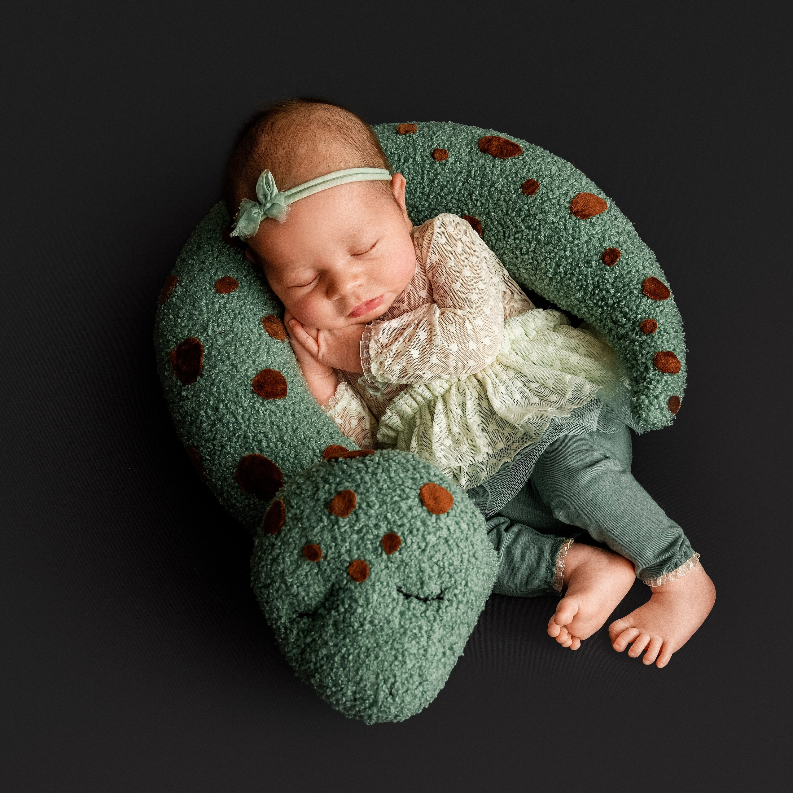 Серия 3 макси. Фотограф новорожденных малышей в Санкт-Петербурге