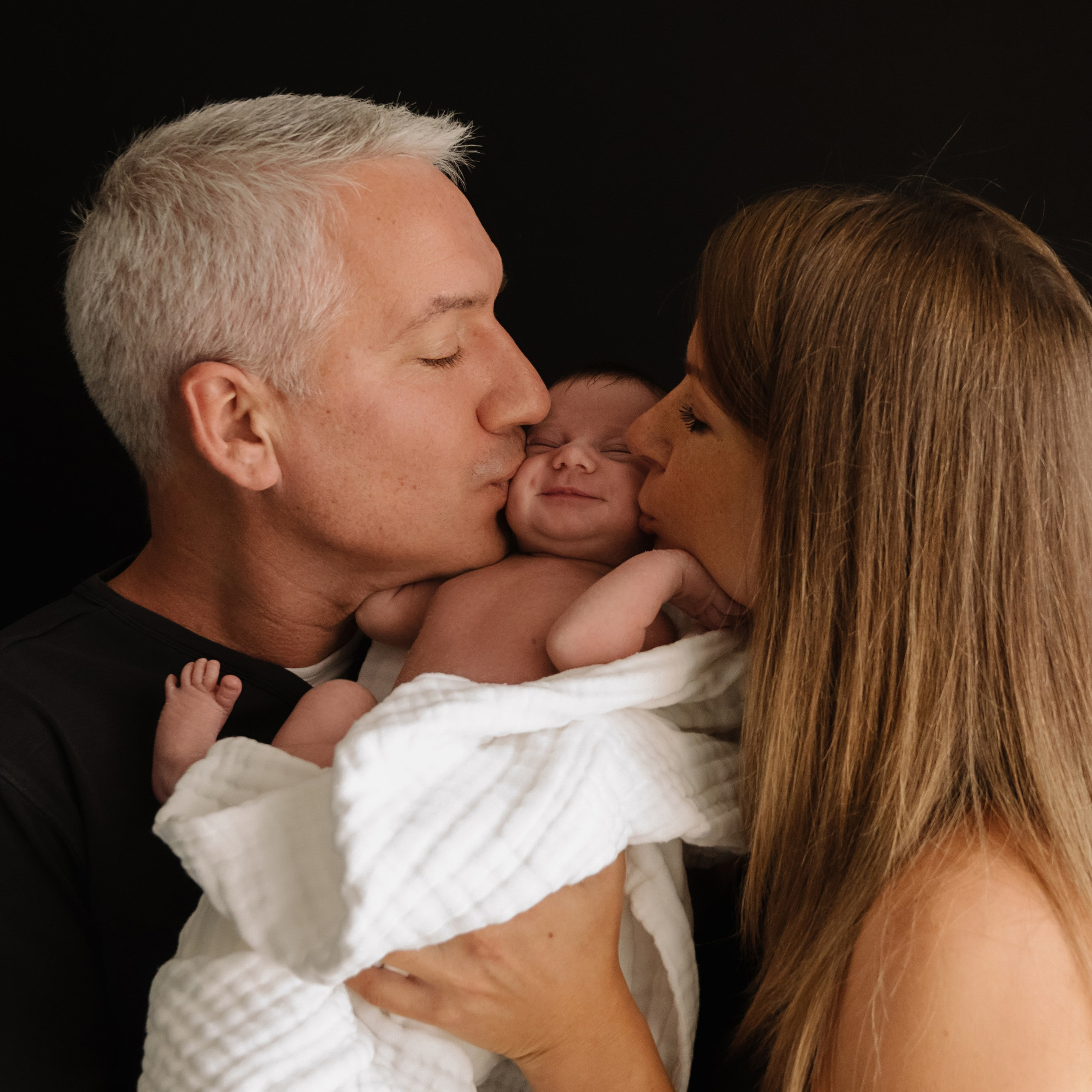 Лайфстайл позирование. Фотограф новорожденных малышей в Санкт-Петербурге