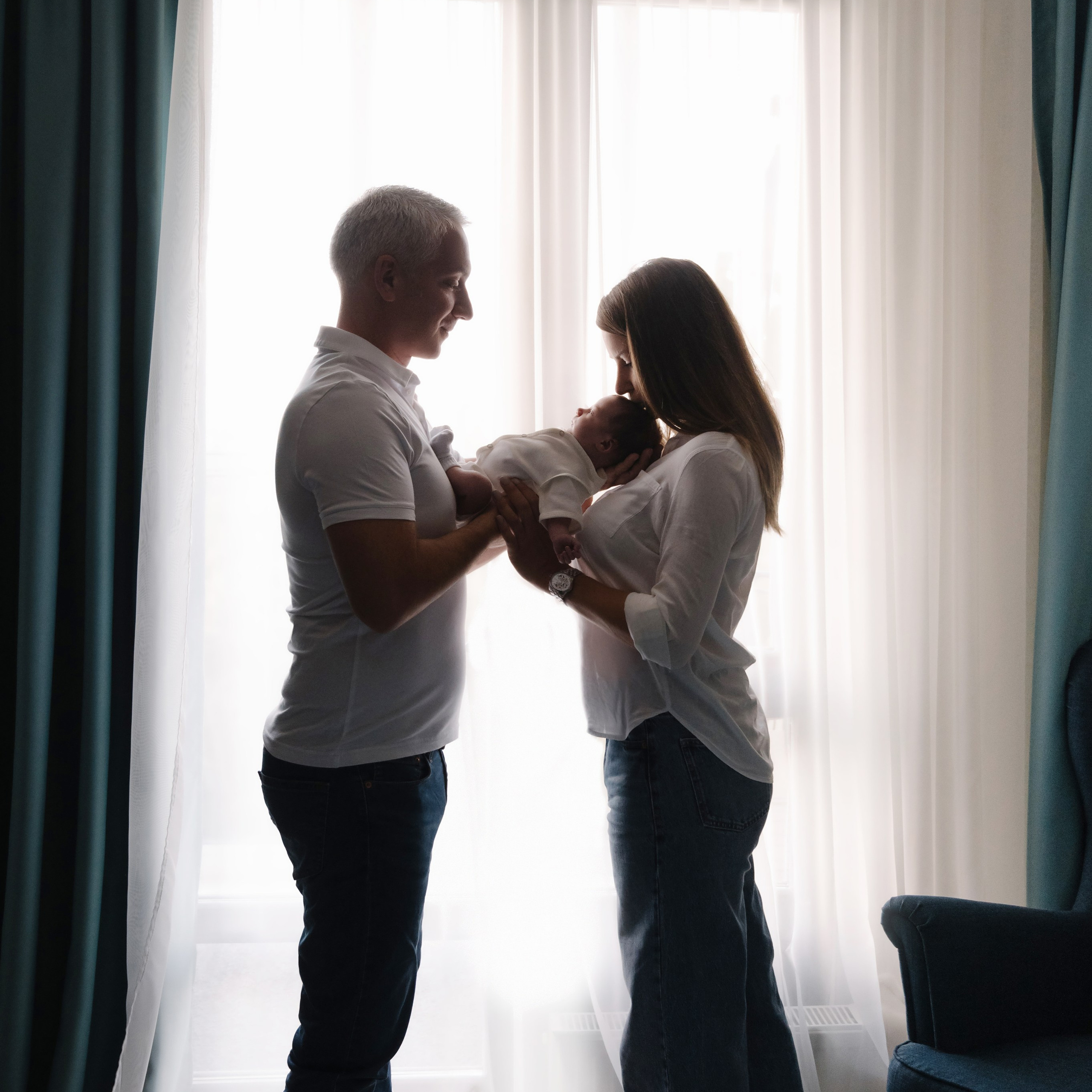 Лайфстайл позирование. Фотограф новорожденных малышей в Санкт-Петербурге