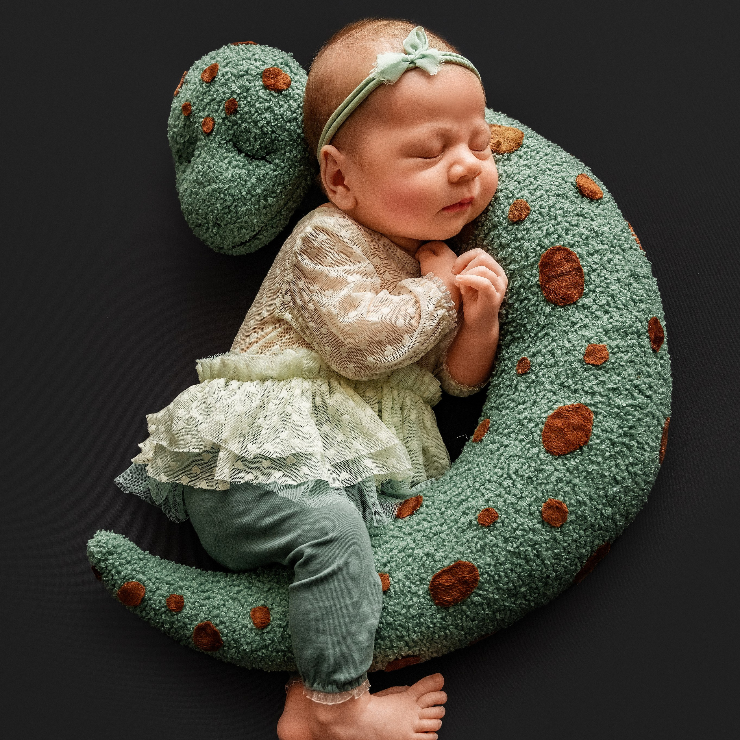 Серия 3 макси. Фотограф новорожденных малышей в Санкт-Петербурге