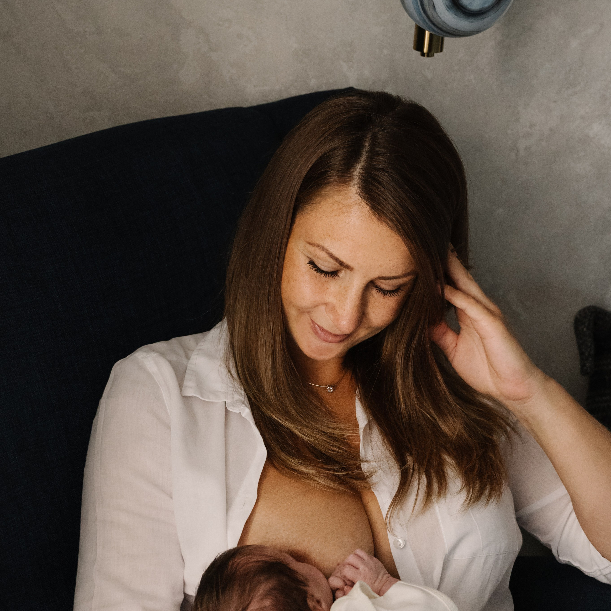 Лайфстайл позирование. Фотограф новорожденных малышей в Санкт-Петербурге