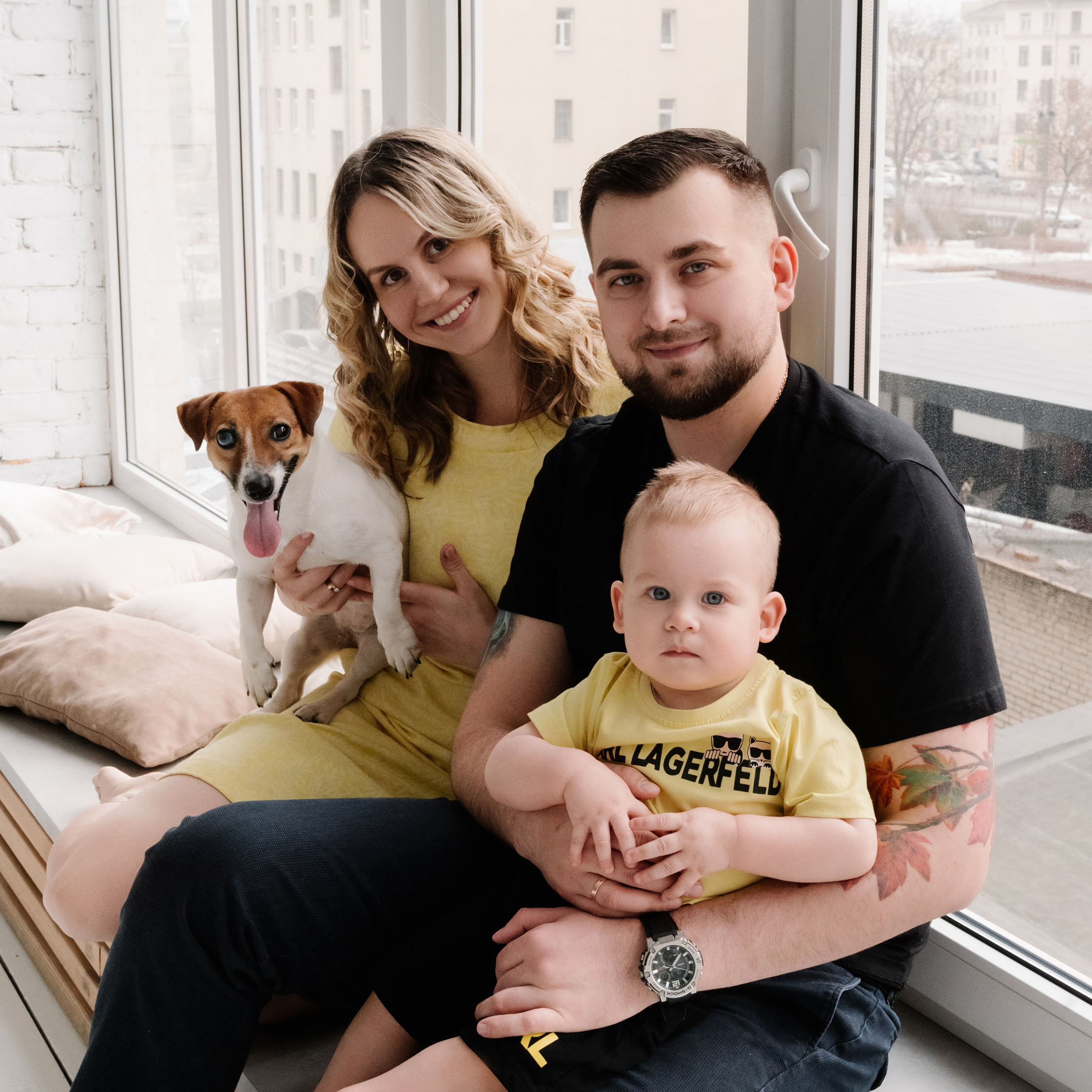 Семейная в фотостудии. Фотограф новорожденных малышей в Санкт-Петербурге