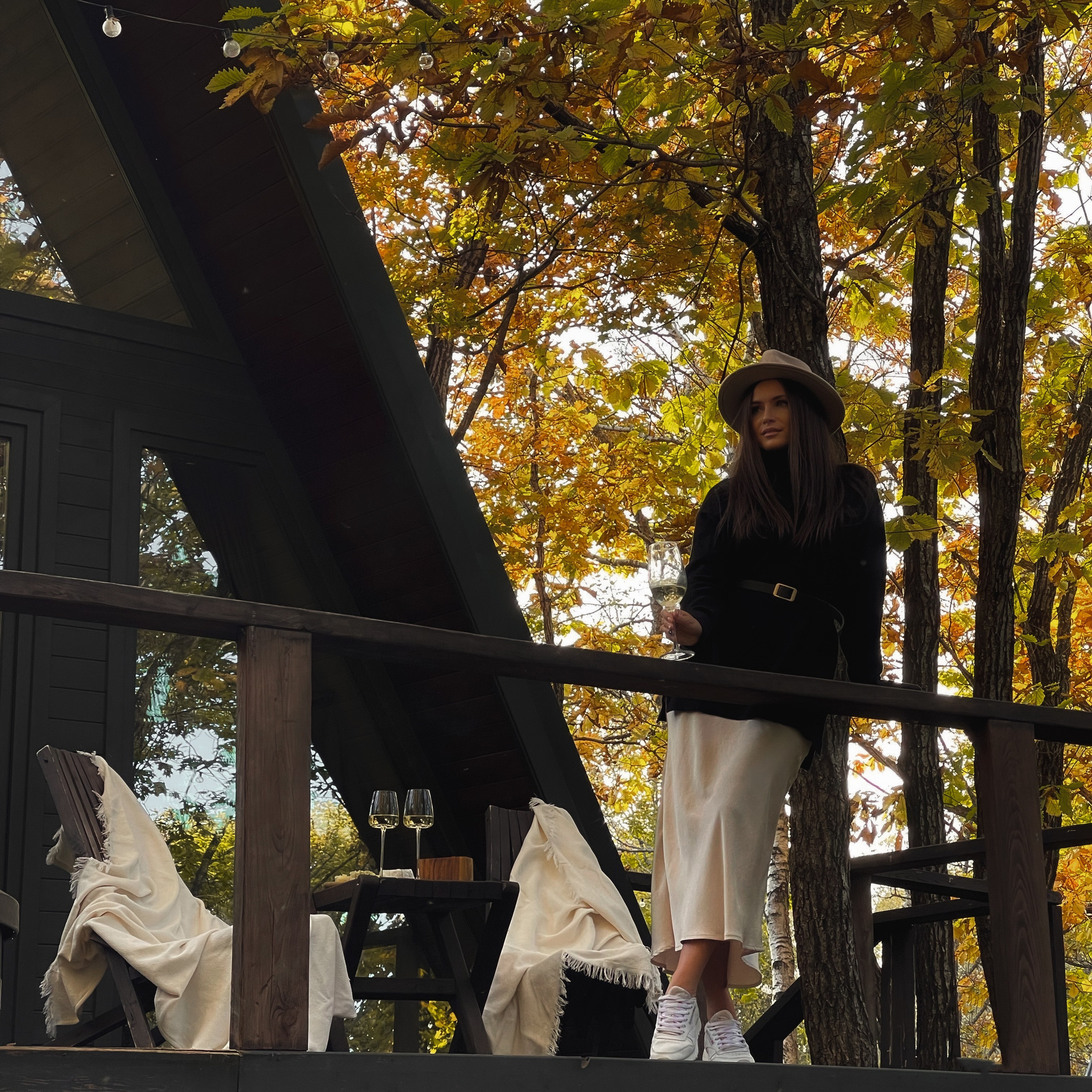 Осенняя контент-съемка для La Frame Glamping (mobile photo). Мобильный фотограф Владивосток