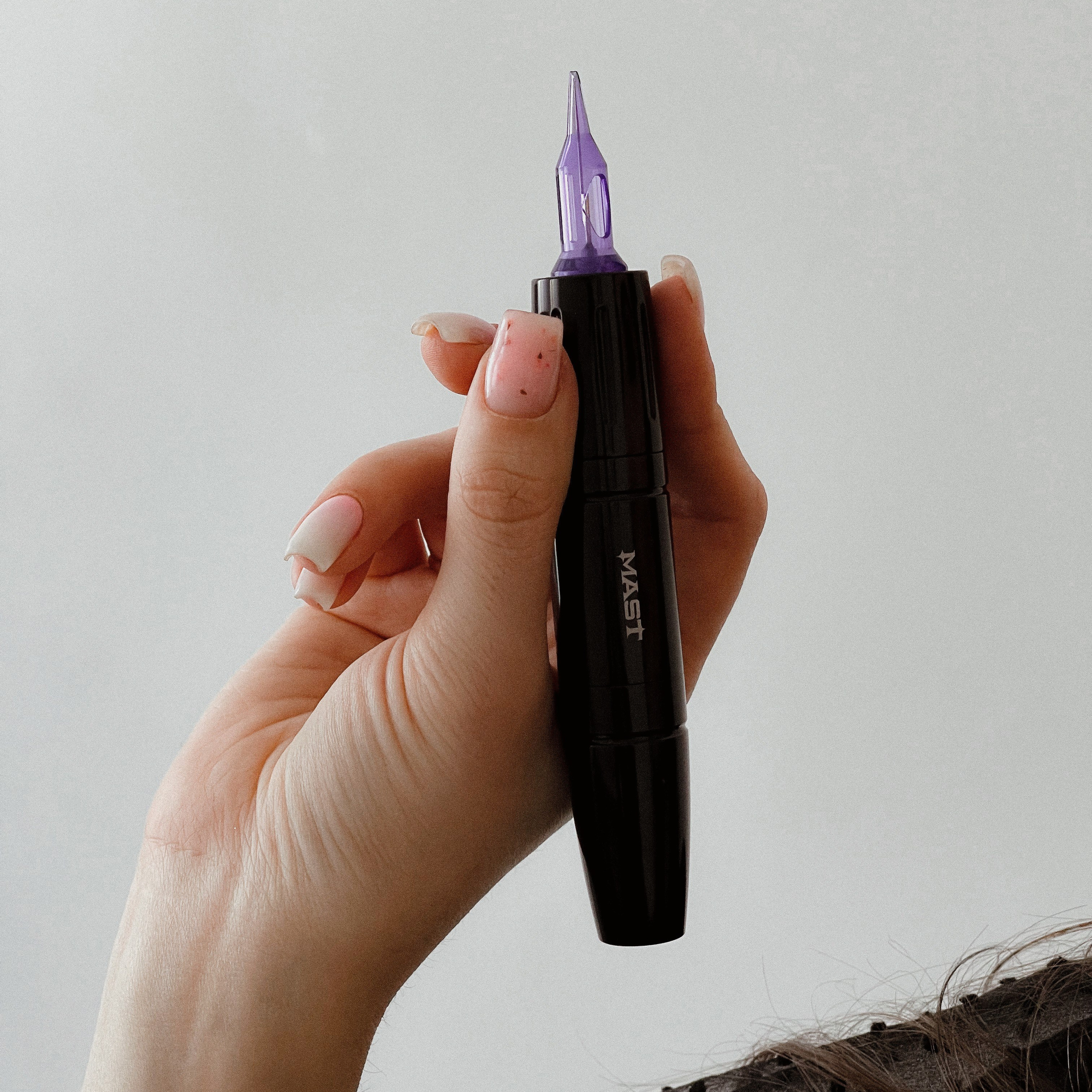 Индивидуальная съемка + контент-съемка для аккаунта мастера перманента (mobile photo). Мобильный фотограф Владивосток