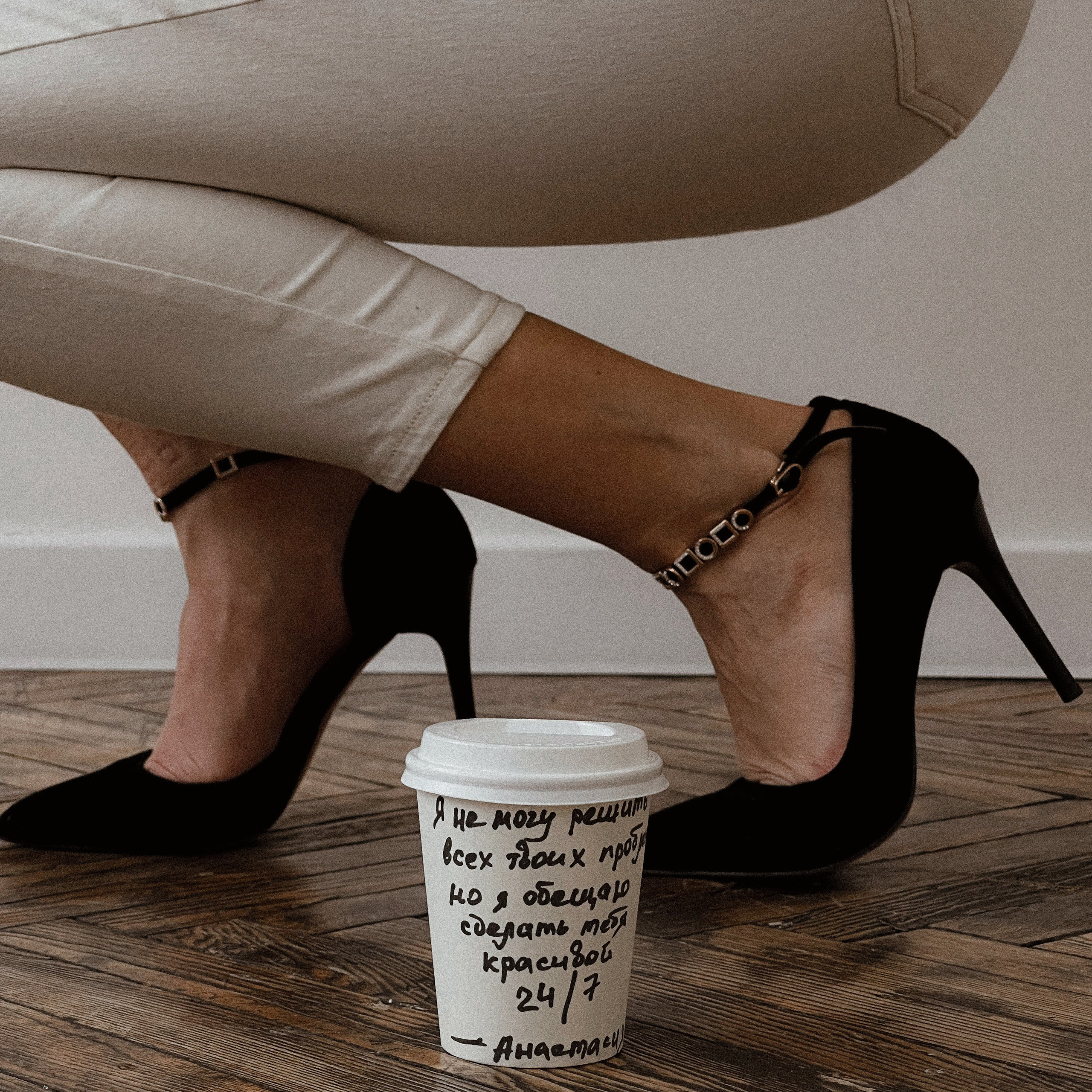 Индивидуальная съемка + контент-съемка для аккаунта мастера перманента (mobile photo). Мобильный фотограф Владивосток