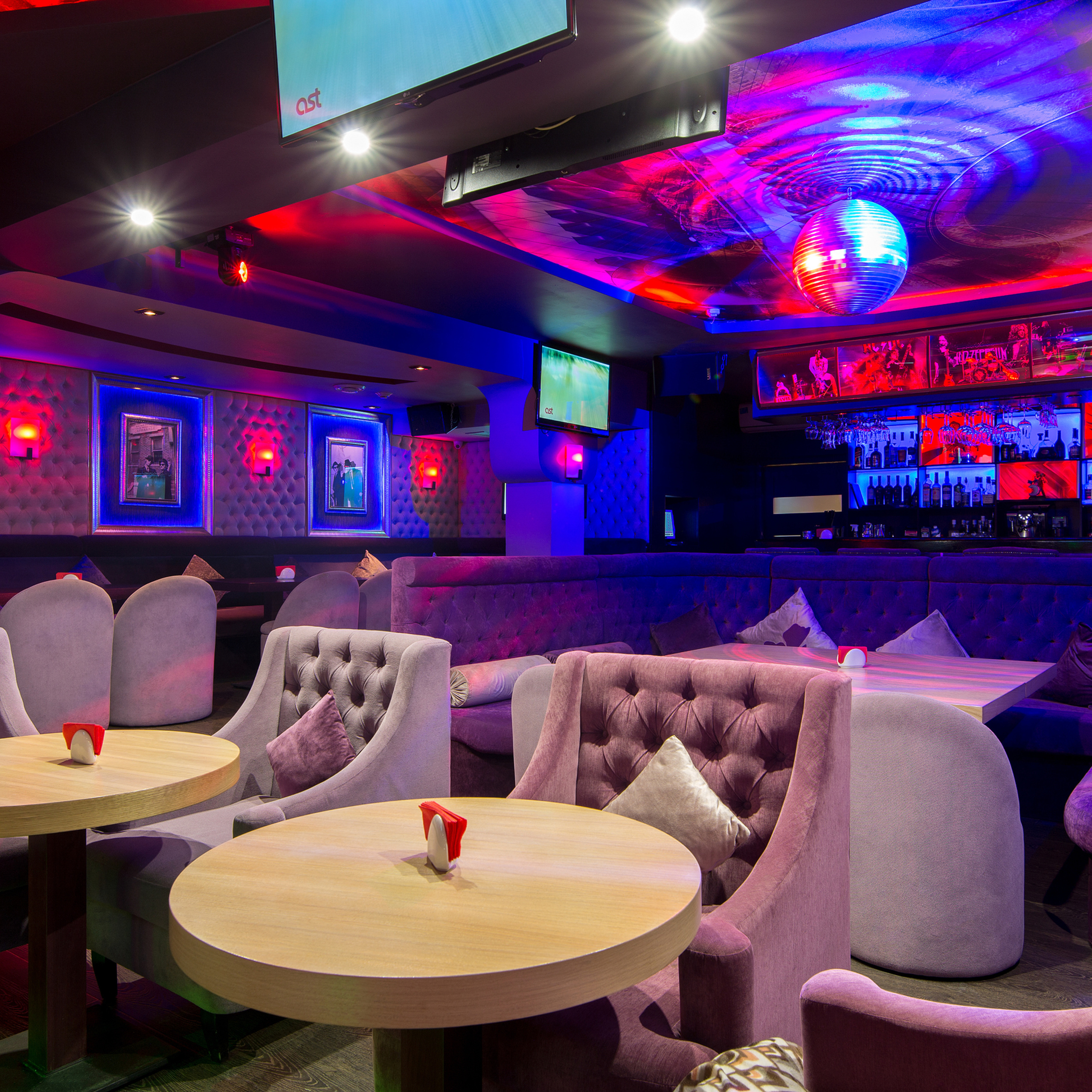 Интерьер караоке-клуба | La Club
