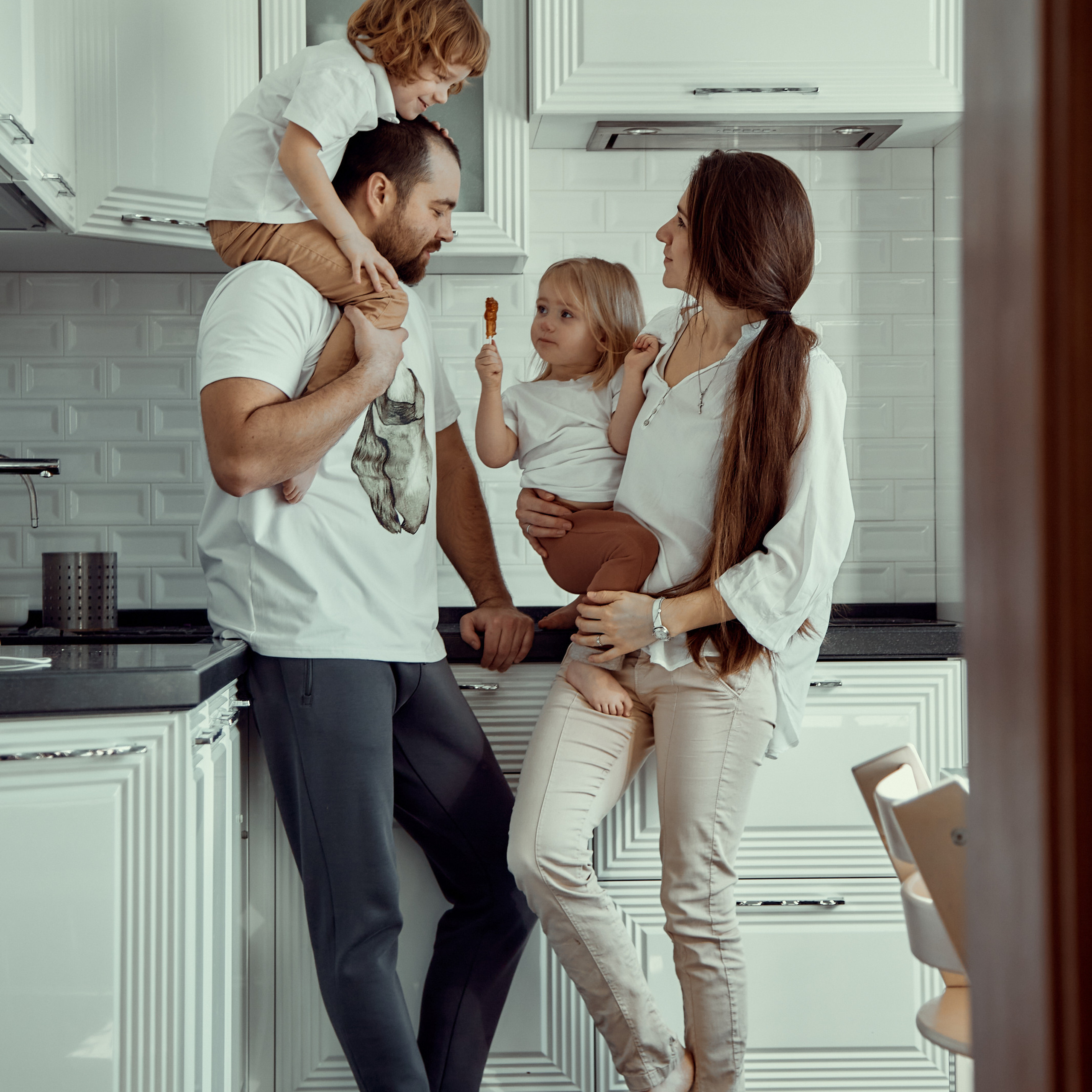 Даша, Павел и дети