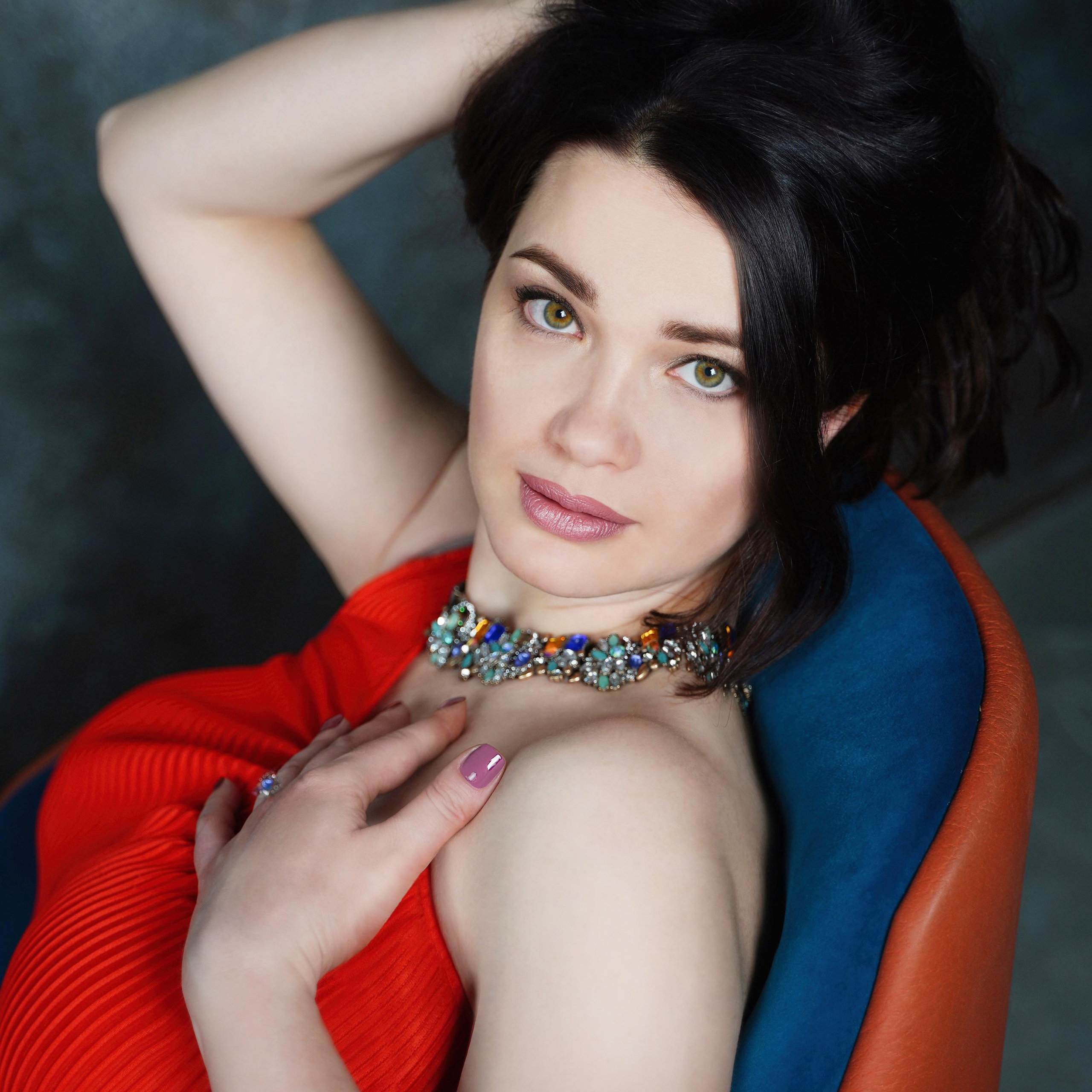 Женственность. Lady in red. Фотосессия для Женщин. Женский фотограф. Ульяна Палама. Uliana Palama