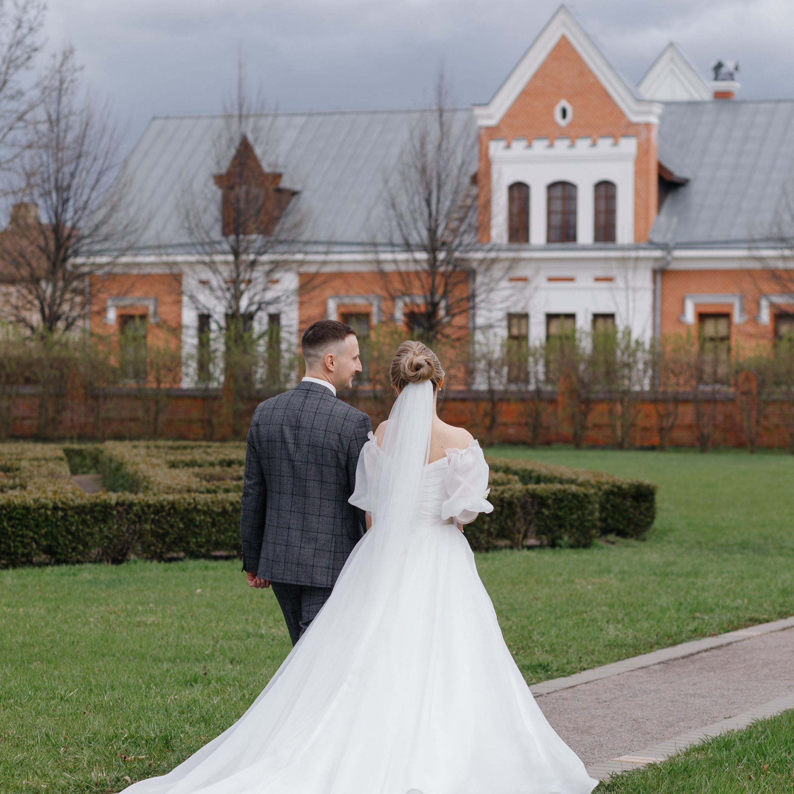 Апрельская история