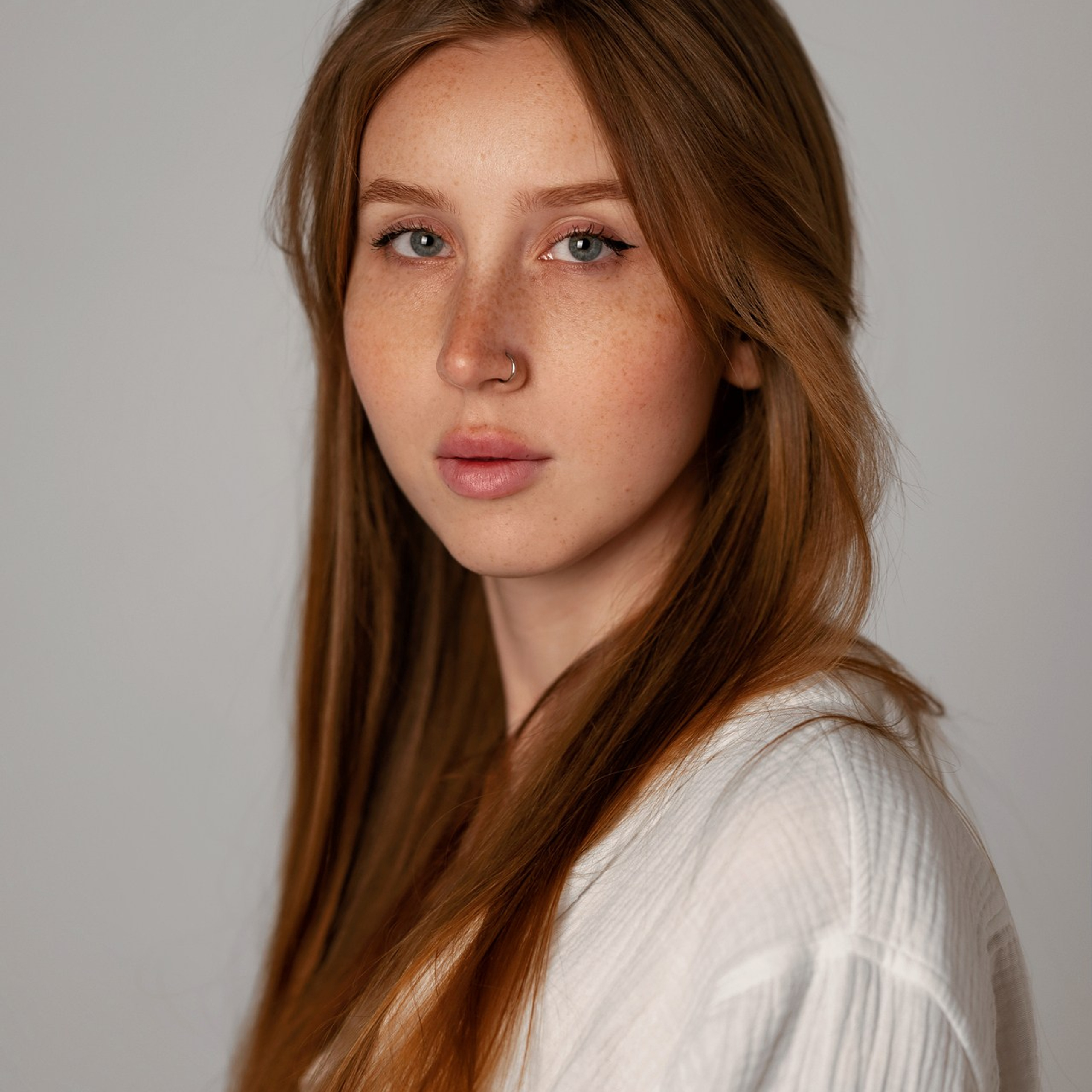 Портретная фотосессия в Севастополе на длиннофокусный объектив 135 1.8