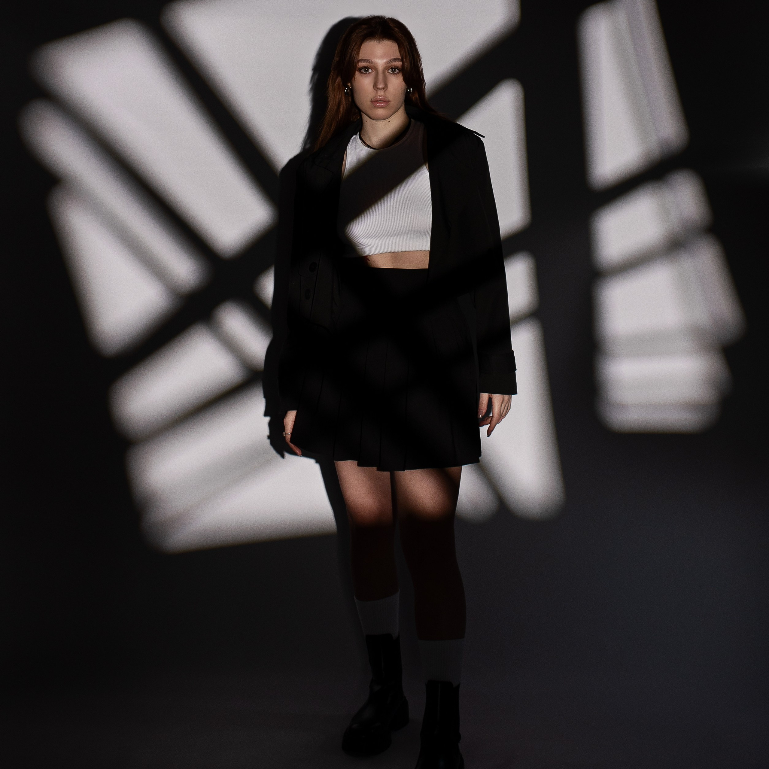 Студийный фотограф в Севастополе, работающий с гобо масками и проектором