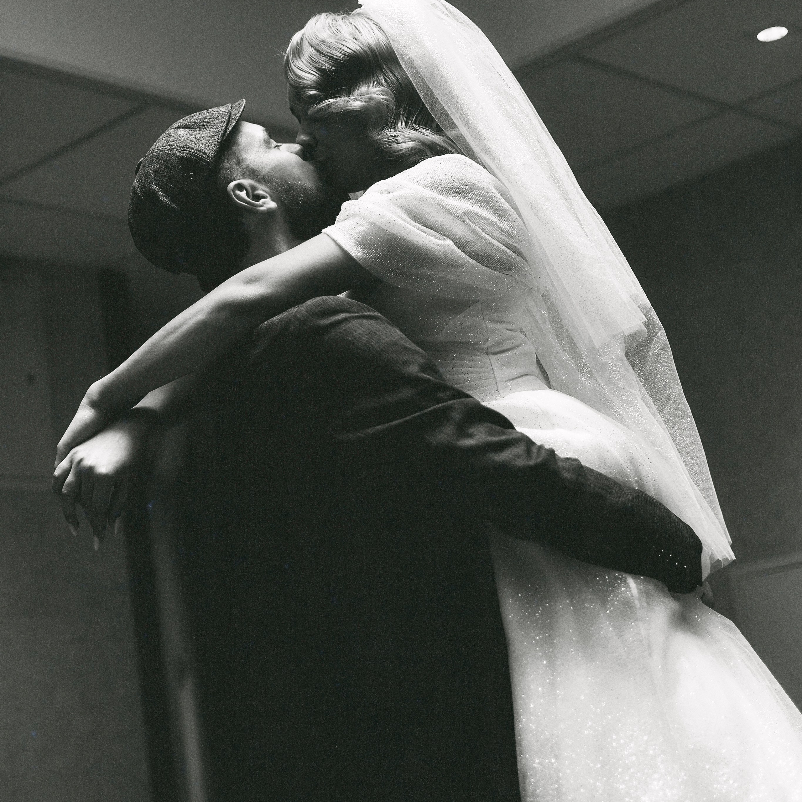 Острые козырьки