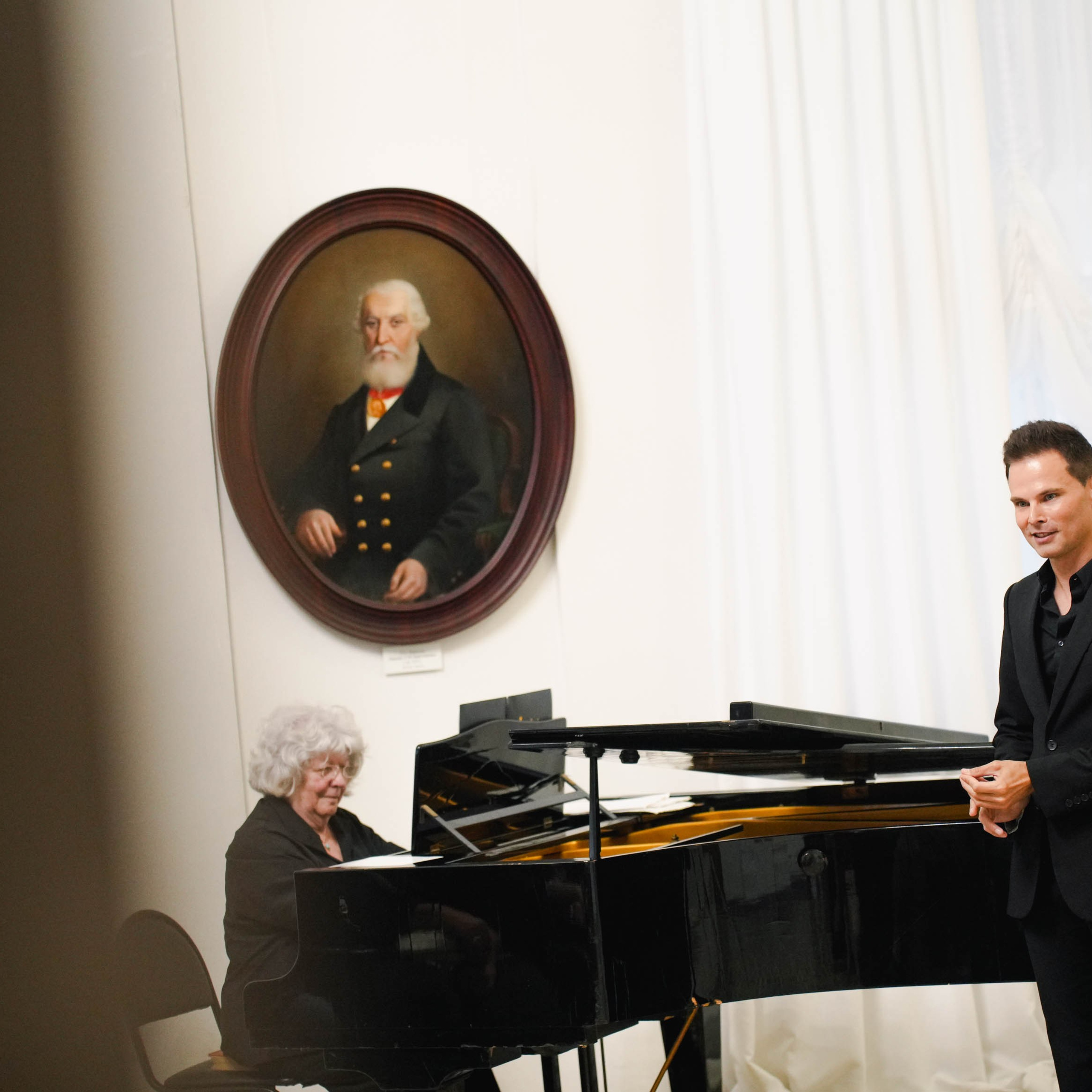 Концерт Владимира Троценко «На крыльях театра». Спортивный и репортажный фотограф в Иваново Сергей Силкин