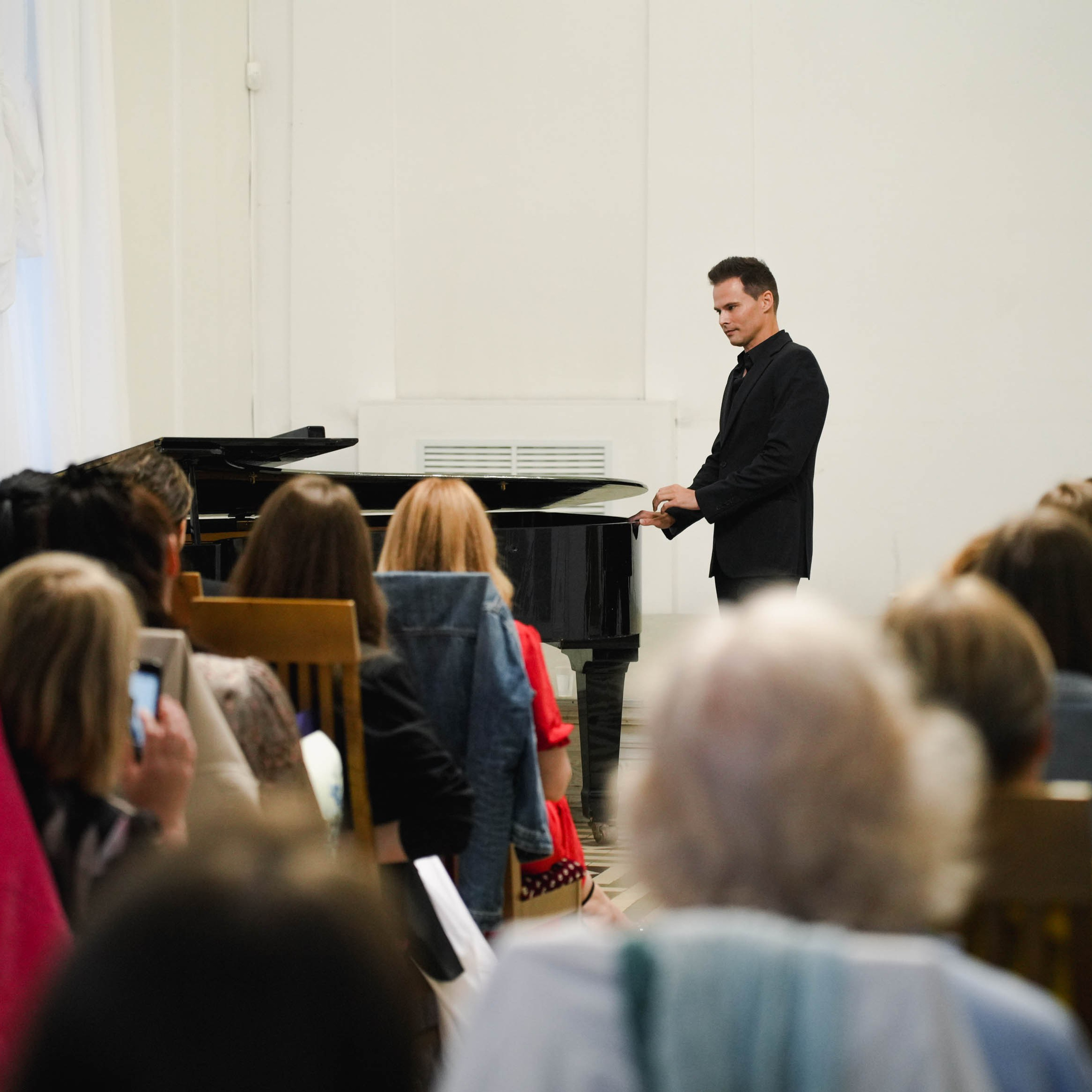 Концерт Владимира Троценко «На крыльях театра». Спортивный и репортажный фотограф в Иваново Сергей Силкин