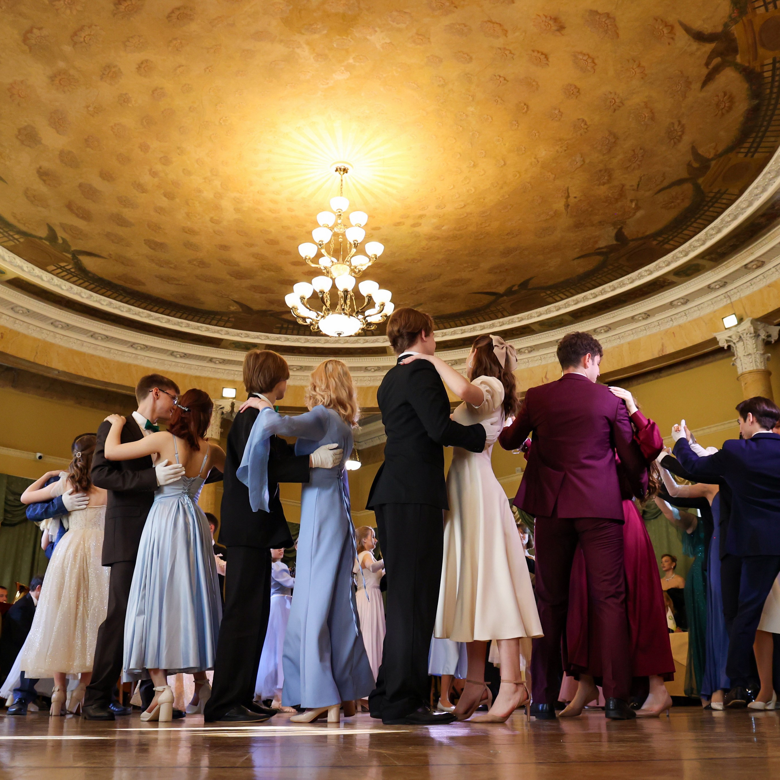 Бал. Университет Вернадского