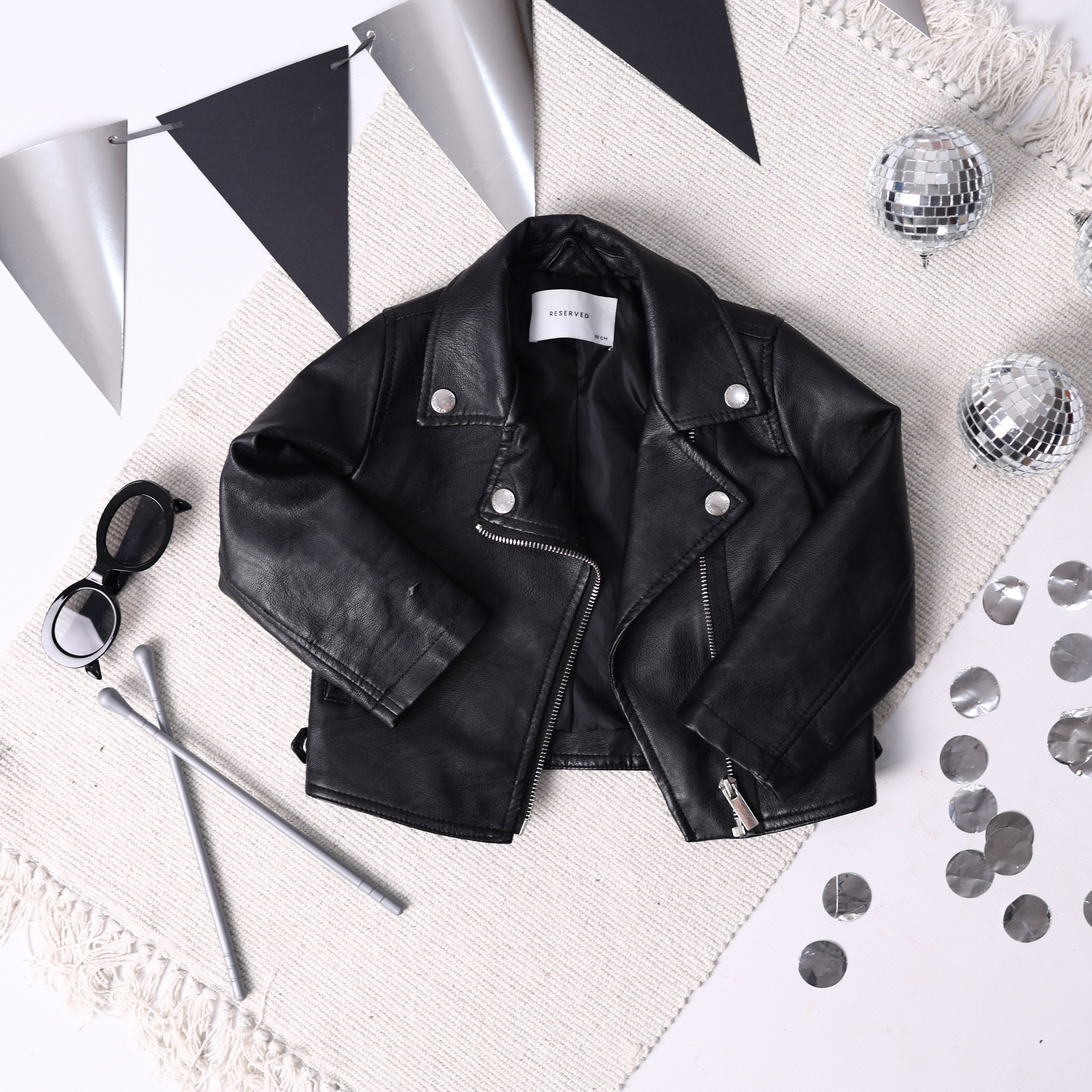 Кожаная куртка 1-2 года 3 штуки