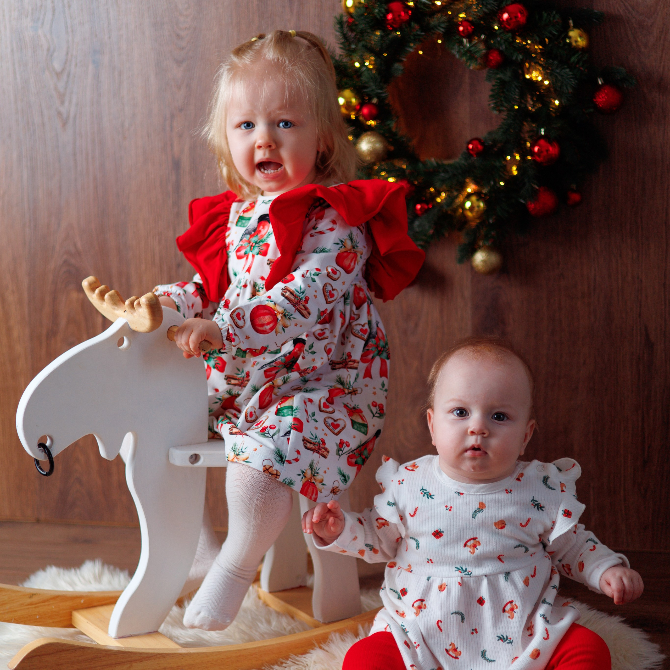 Поля и Ариша с родителями