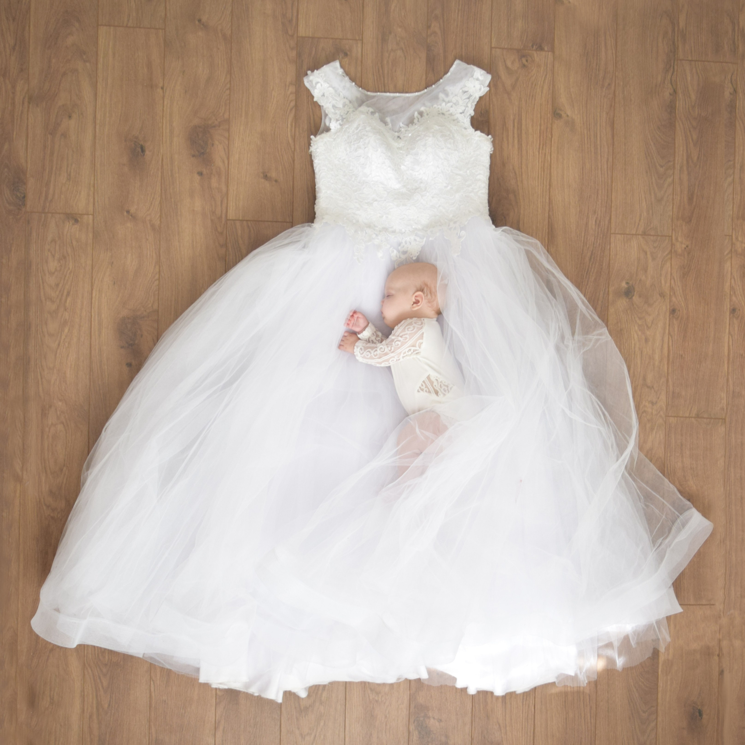 Полина платье