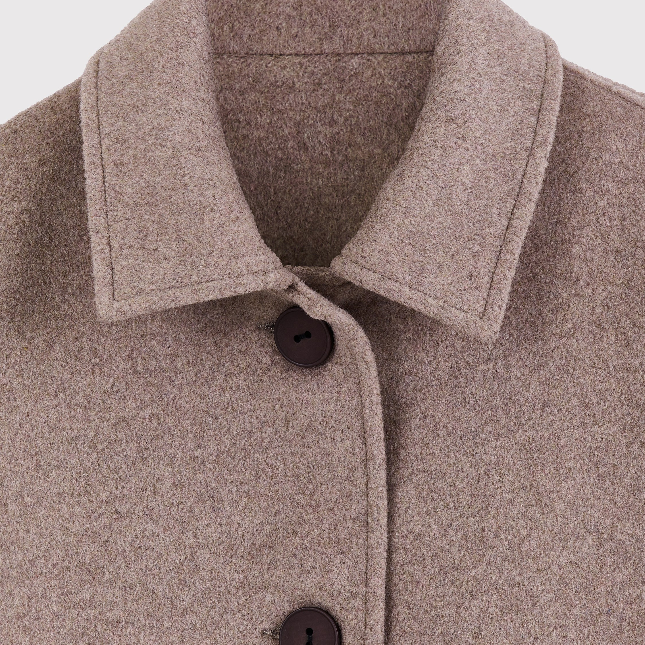 Ретушь деталей одежды для каталога одежды.