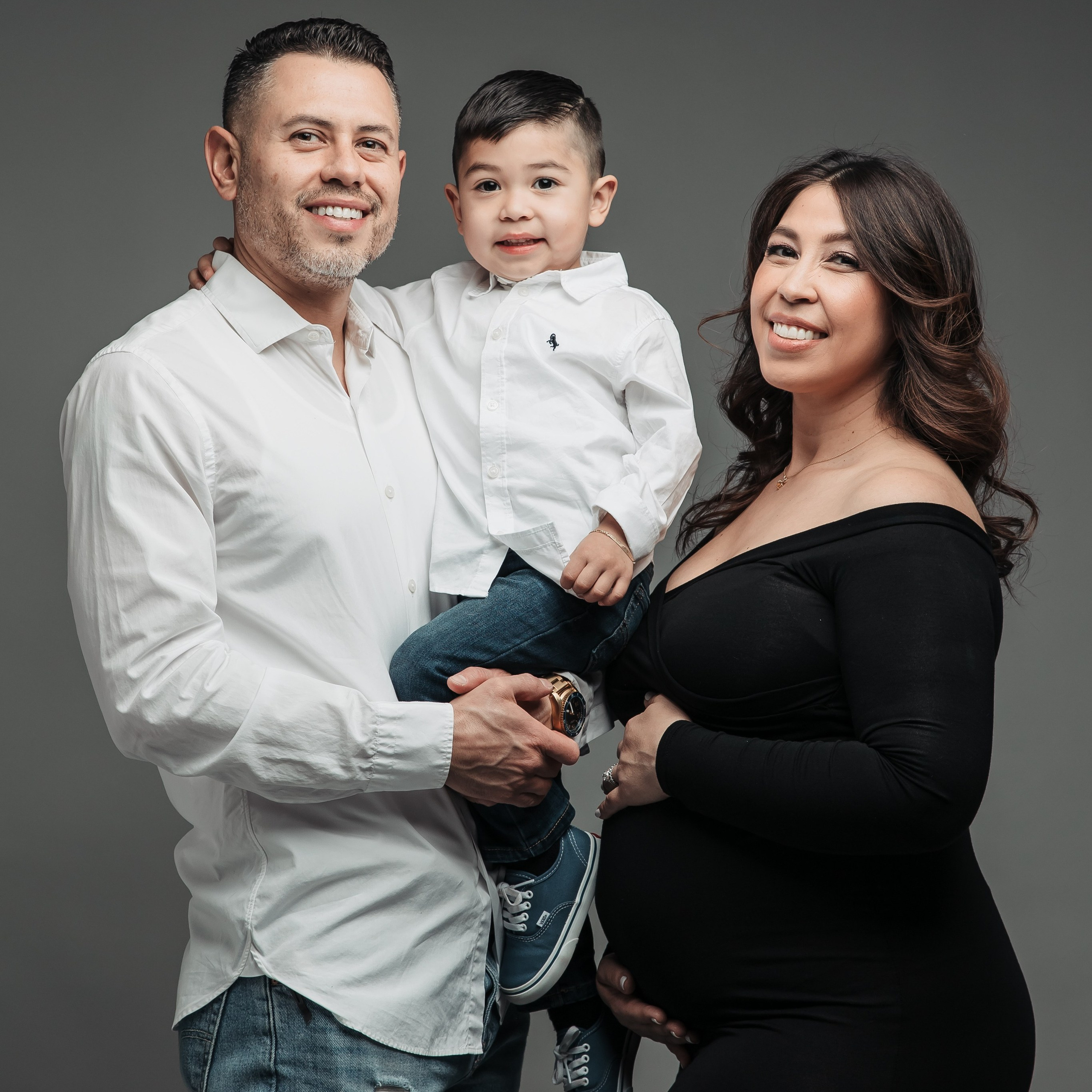 Reviews. LOS ANGELES MATERNITY & FAMILY PHOGRAPHER